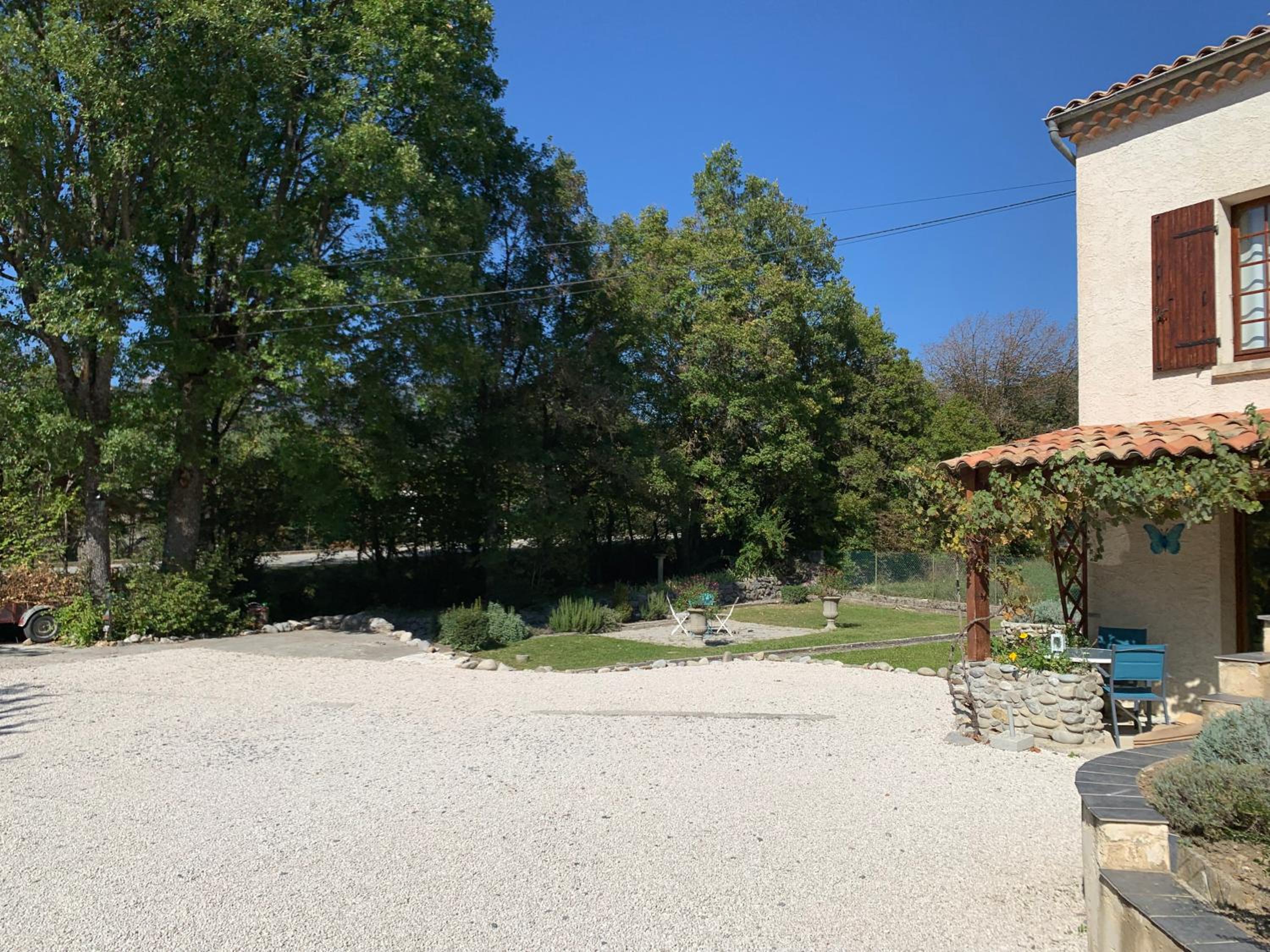 Maison Castellane Chambre d'Hotes B&B