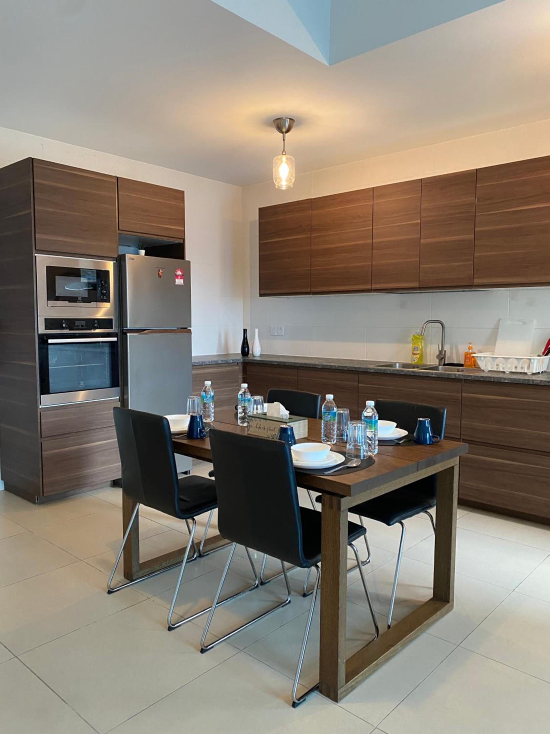 Reizz Residence By Leo Suites