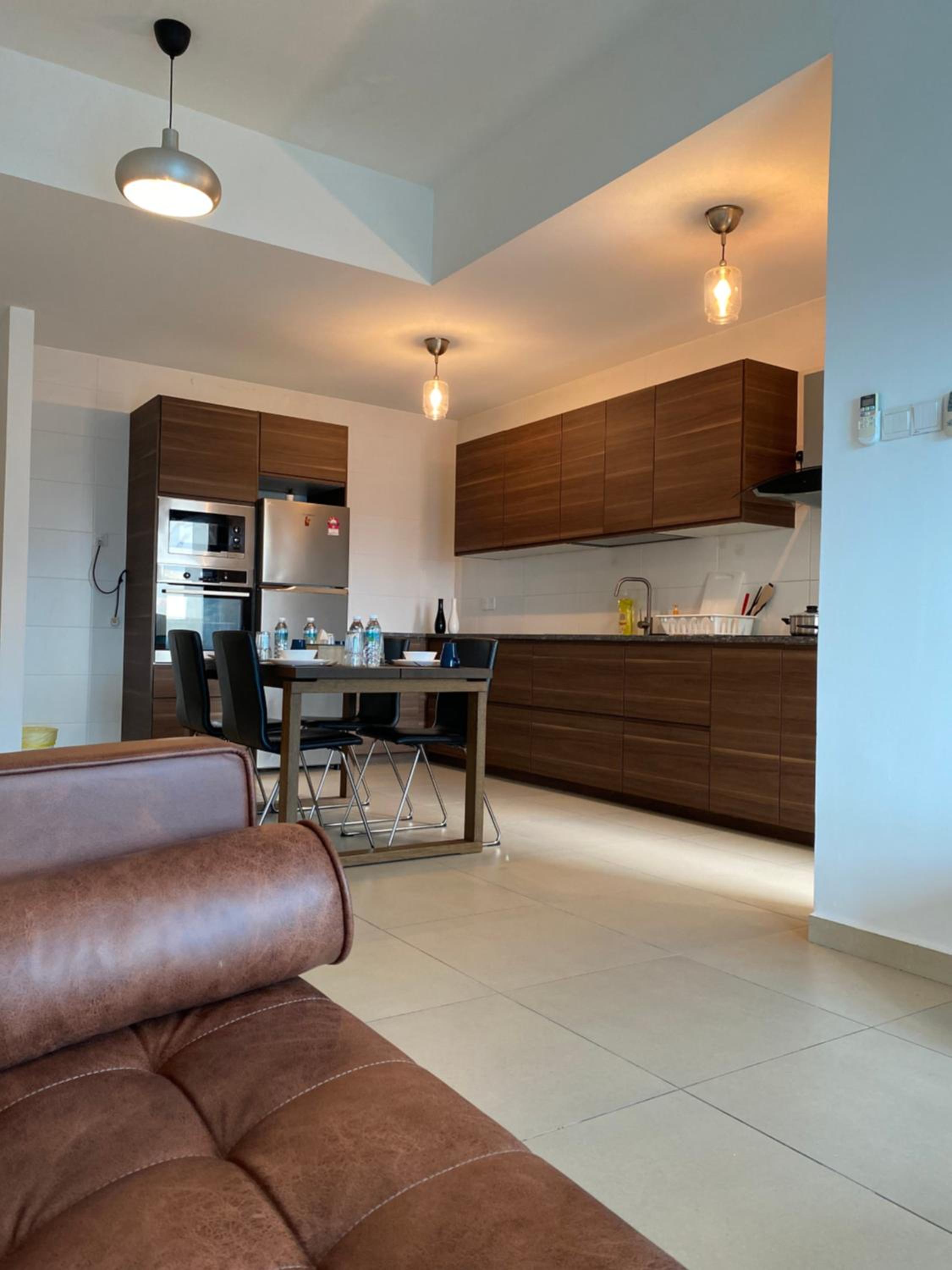 Reizz Residence By Leo Suites