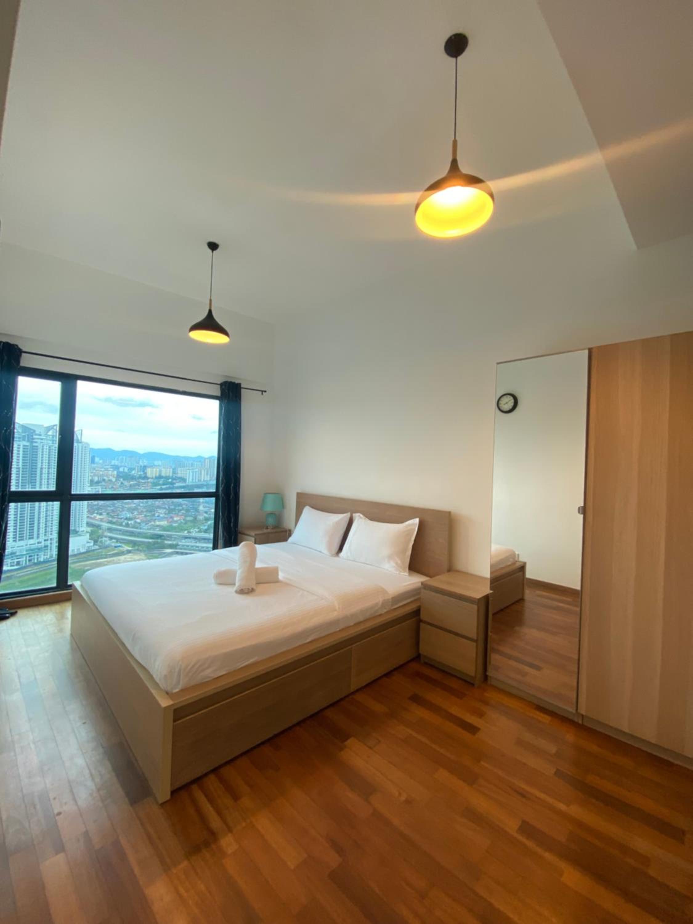 Reizz Residence By Leo Suites