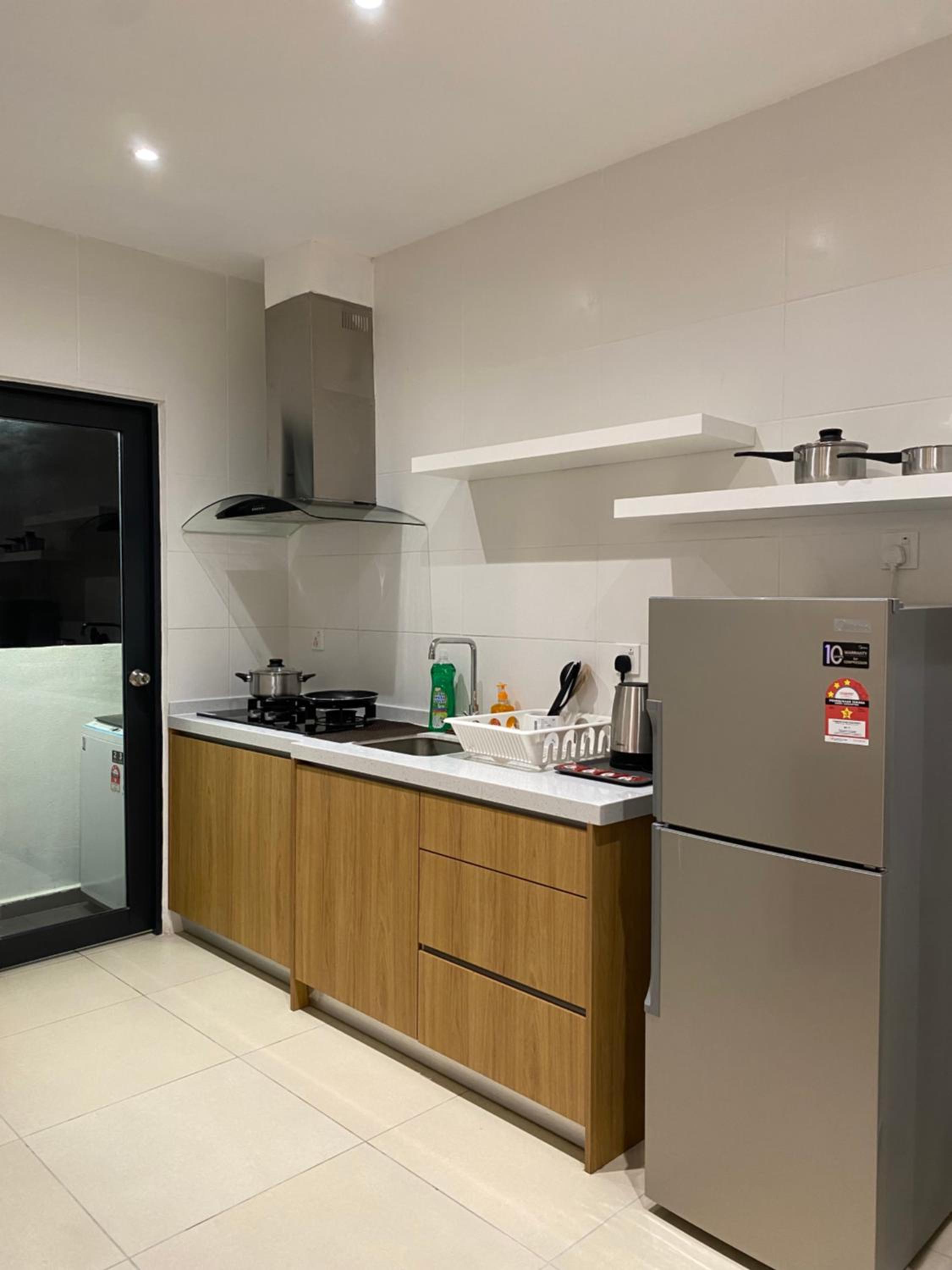 Reizz Residence By Leo Suites