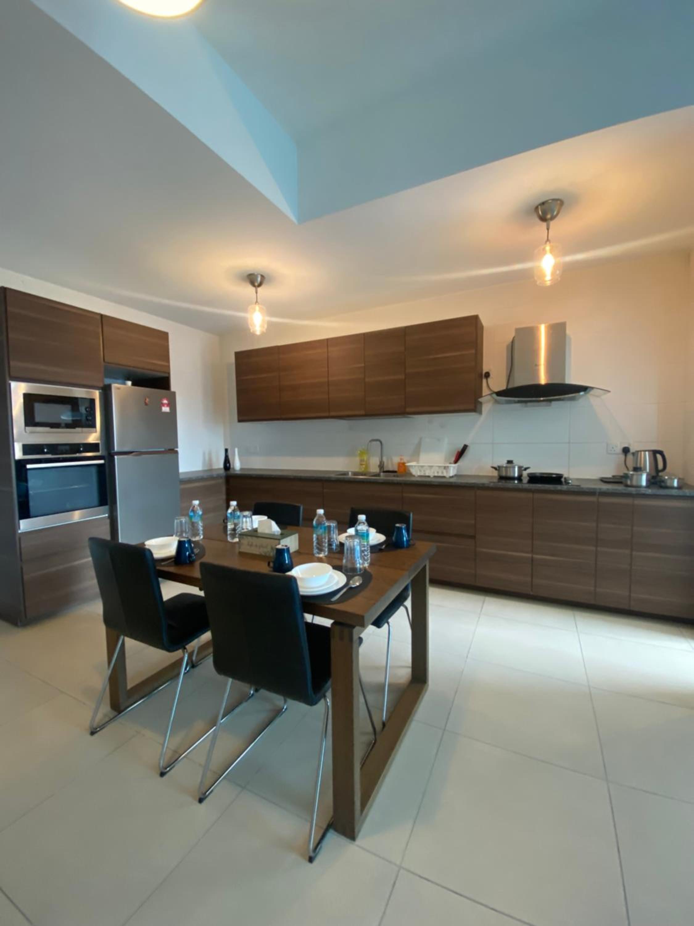 Reizz Residence By Leo Suites
