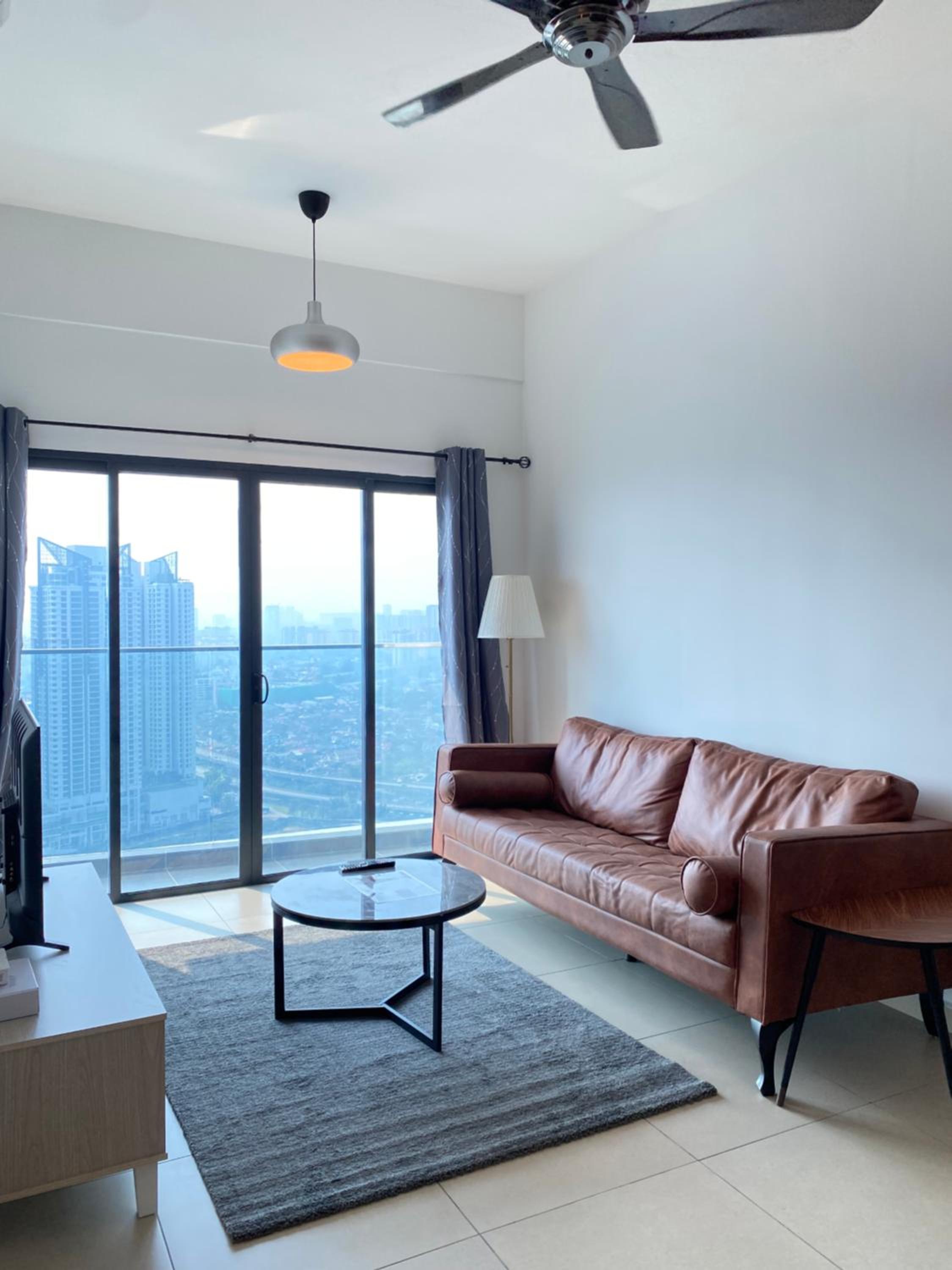 Reizz Residence By Leo Suites