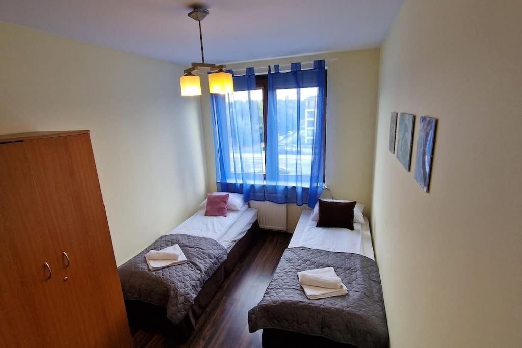 Rodzinny apartament dla sześciu osób z parkingiem prywatnym