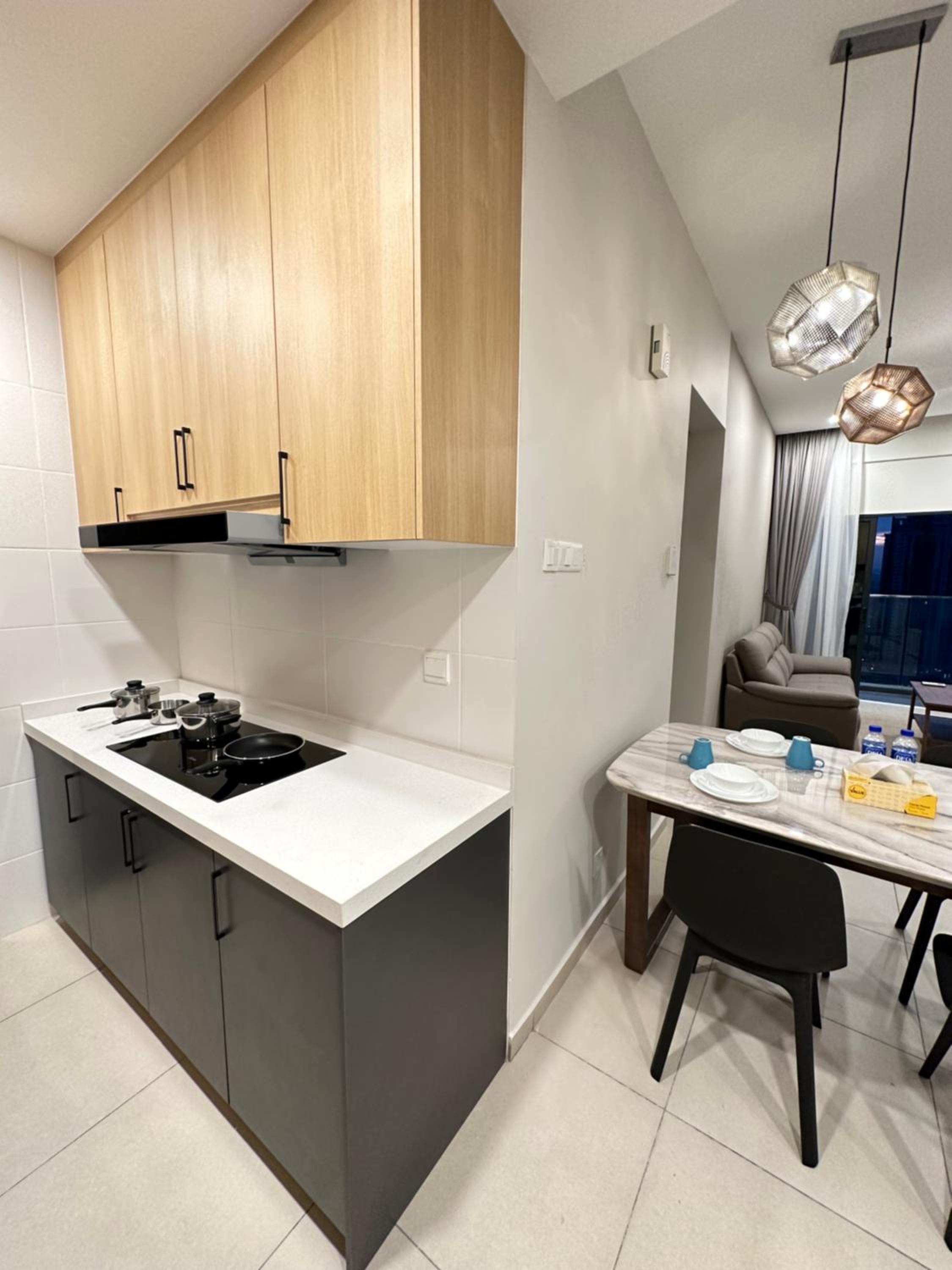 Reizz Residence By Leo Suites