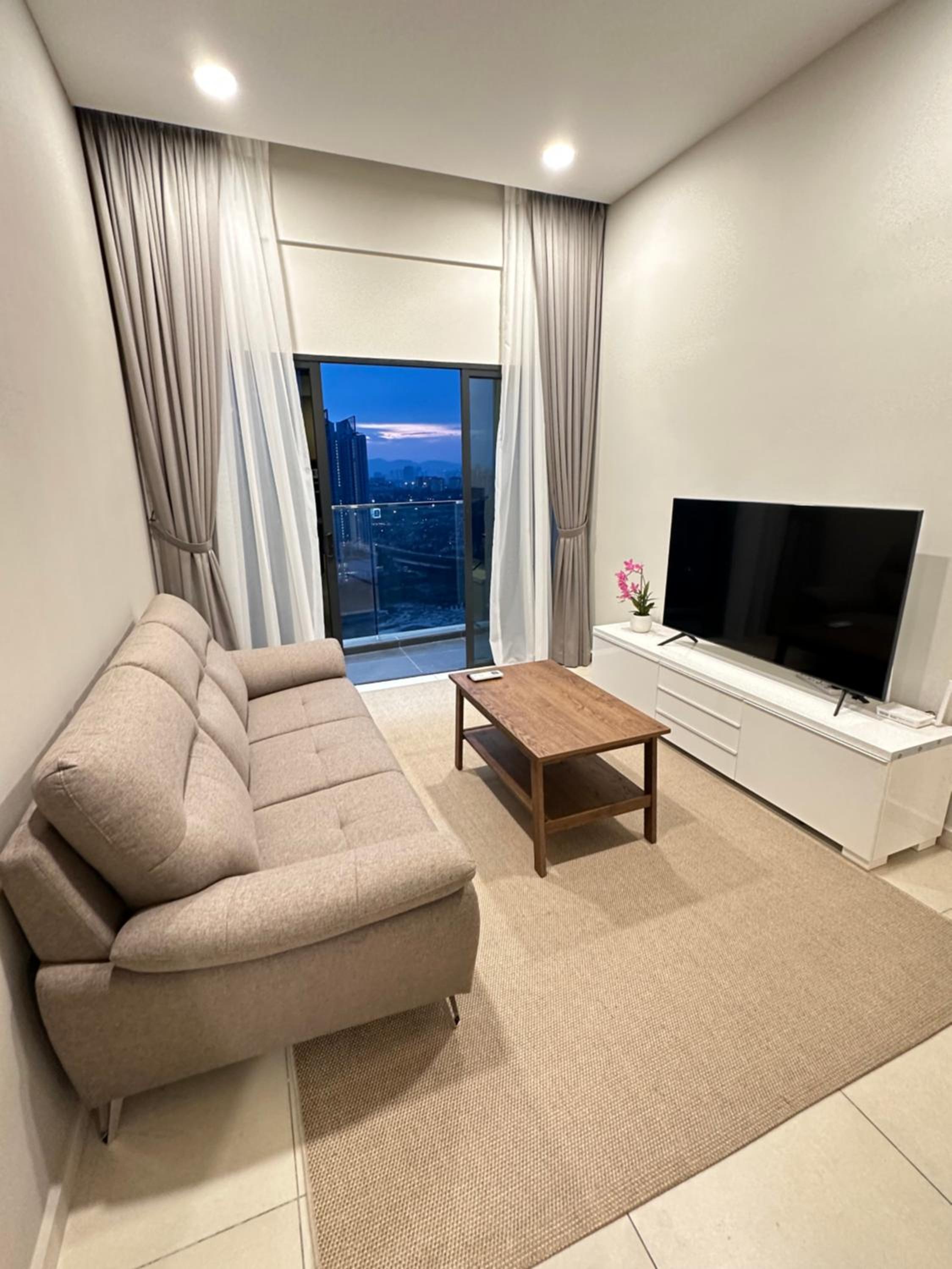 Reizz Residence By Leo Suites