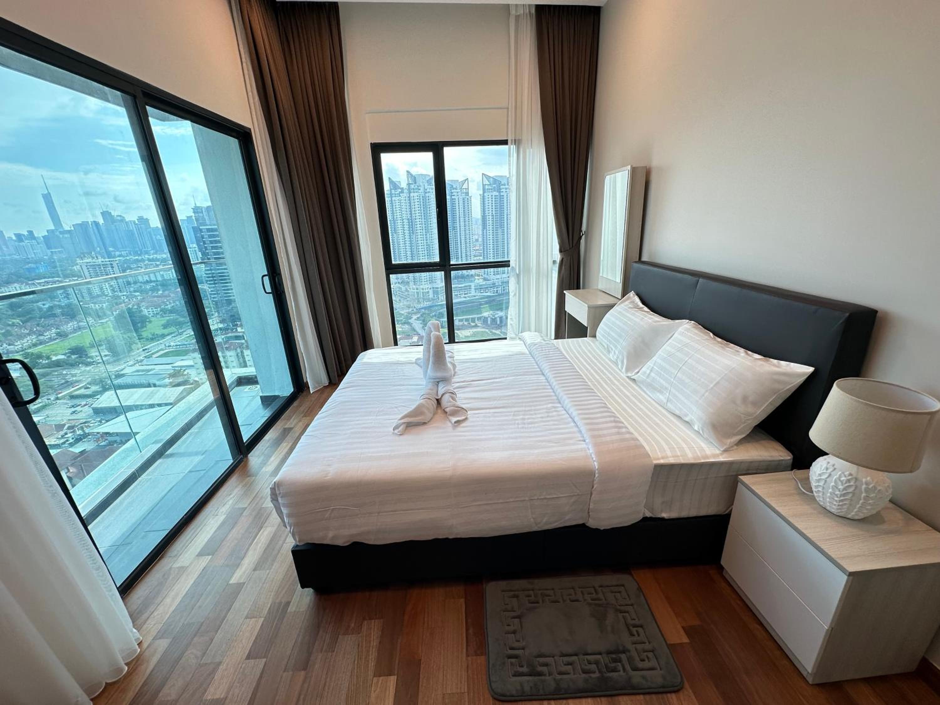 Reizz Residence By Leo Suites