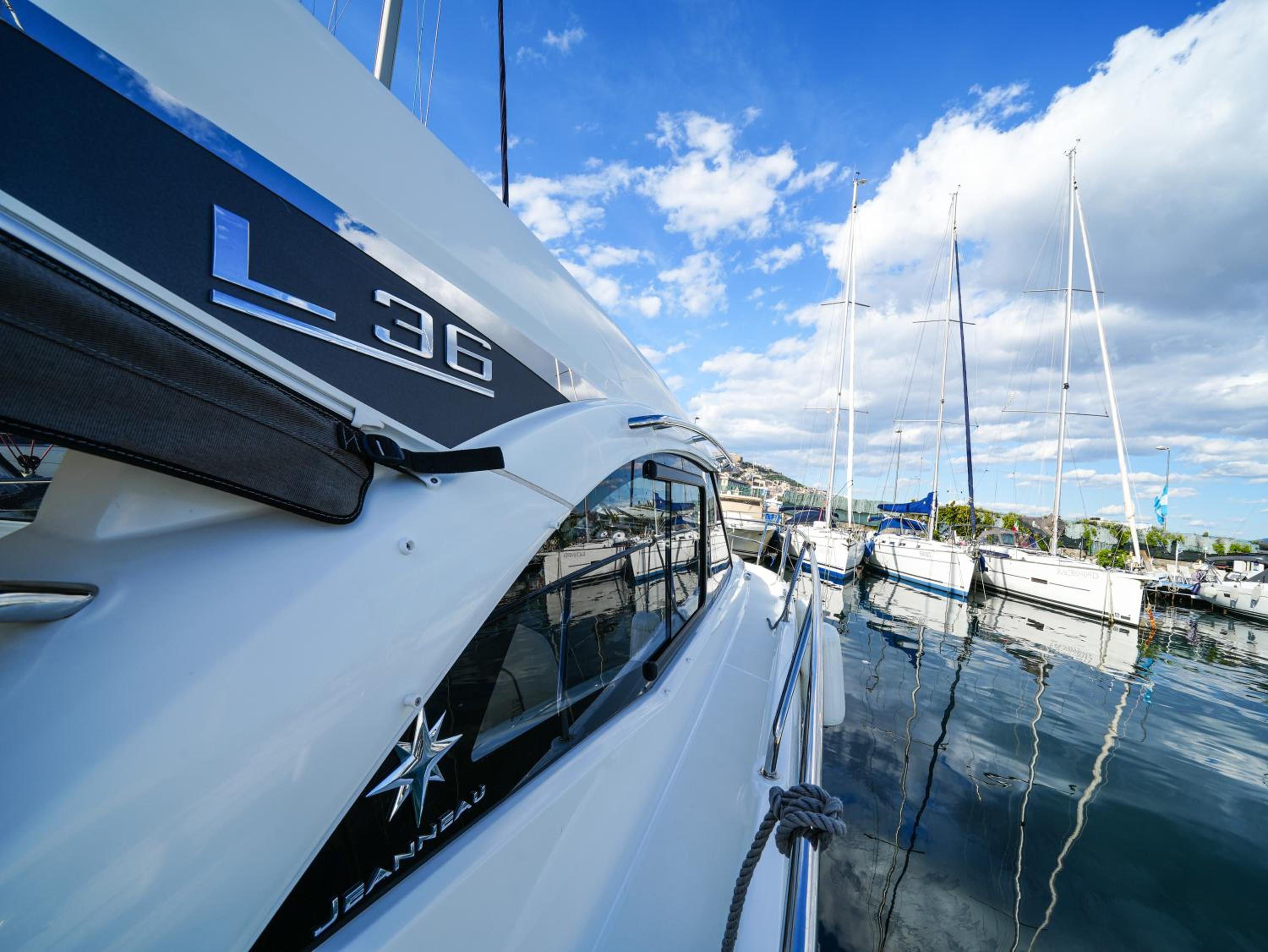 SuiteOnBoat