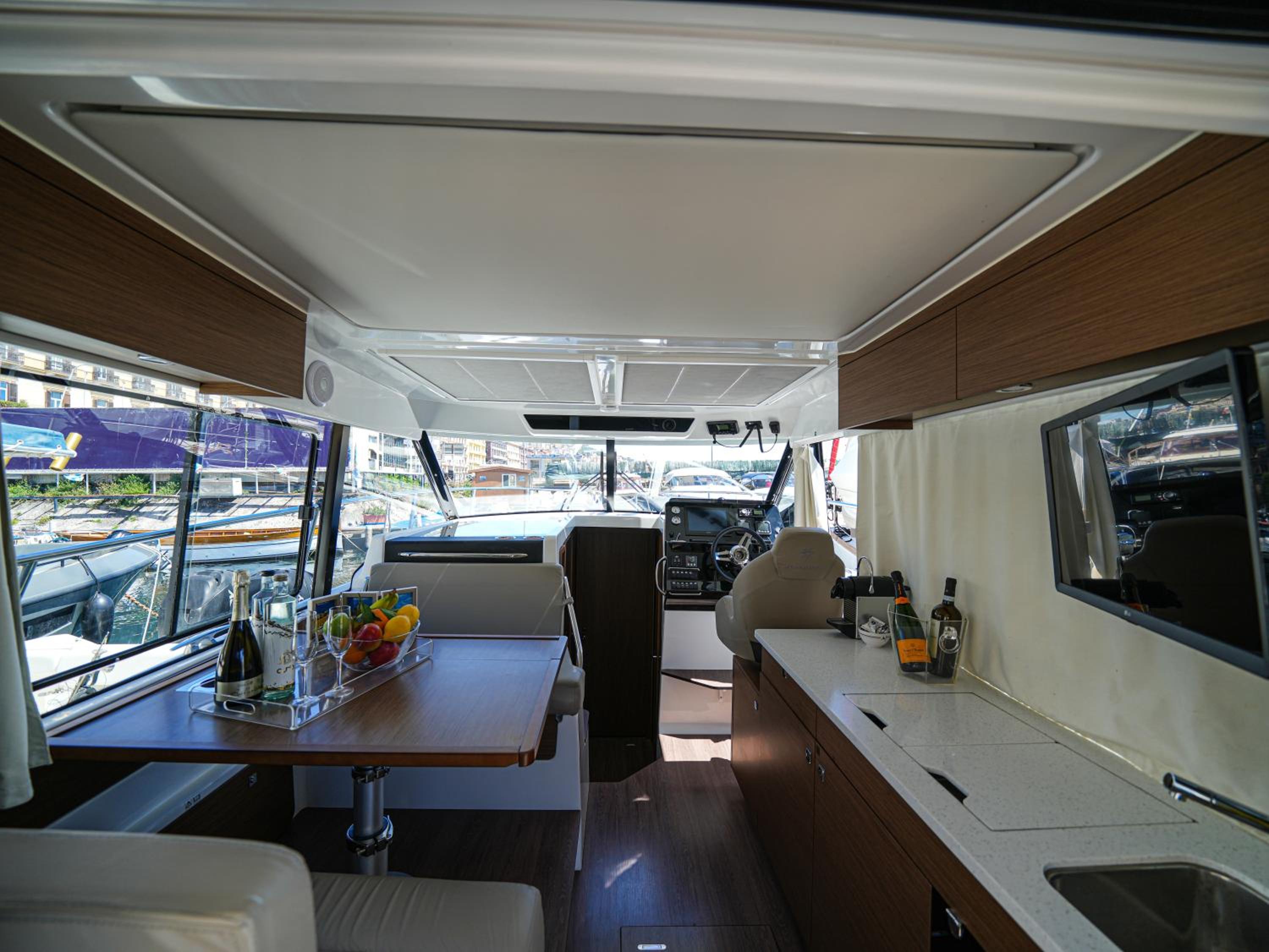 SuiteOnBoat