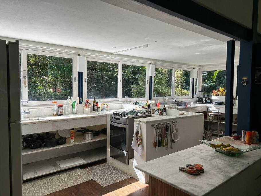 Schönes Haus direkt am Fluß in der Mata Atlantica