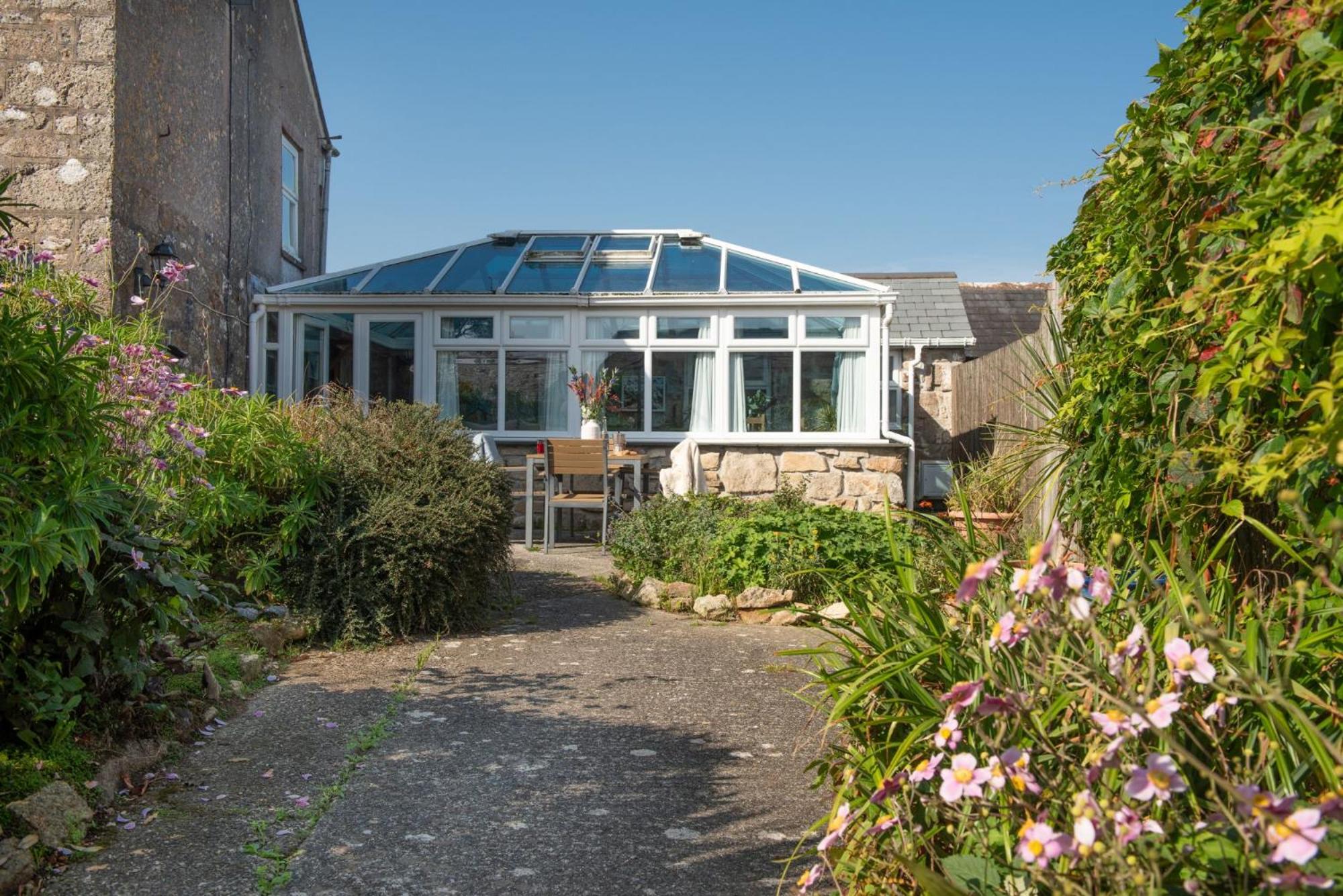 Laity Vean Farmhouse and Hideaway view 2