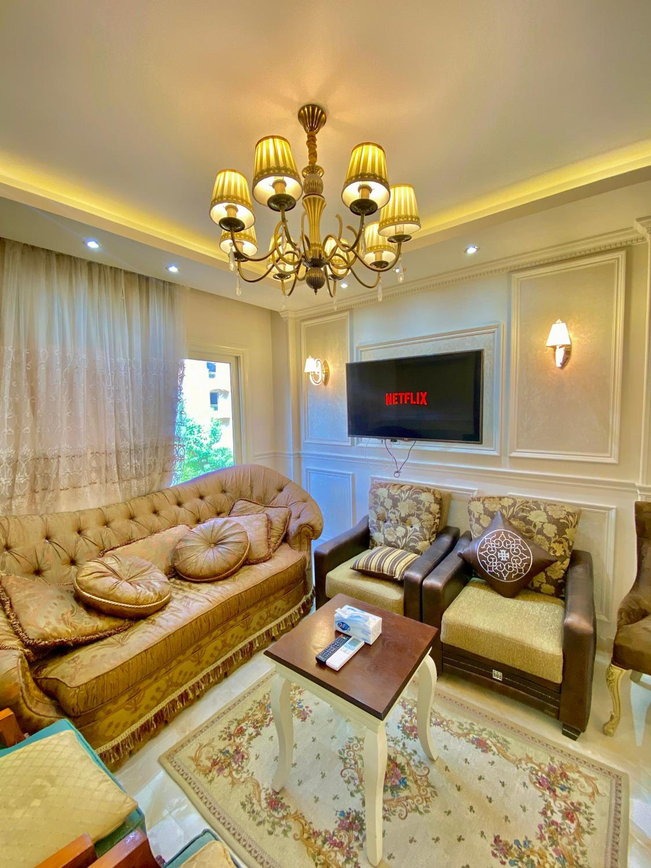 Ultra Luxury 3BR with Pools ,Sports ,Dining in Gated compound, Close to all sites