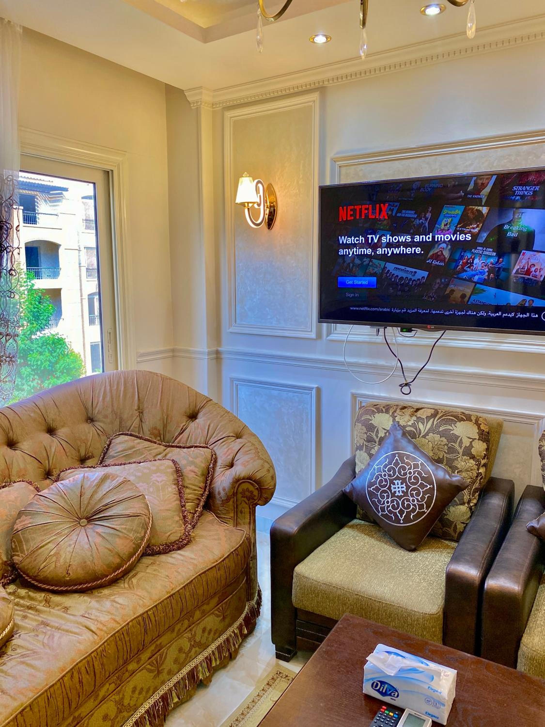 Ultra Luxury 3BR with Pools ,Sports ,Dining in Gated compound, Close to all sites
