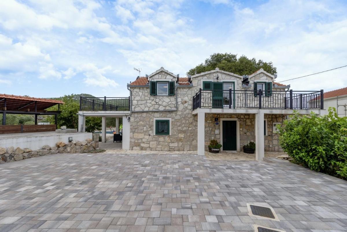Villa Emanuel in Ljubitovica - Haus für 4-6 Personen view 4