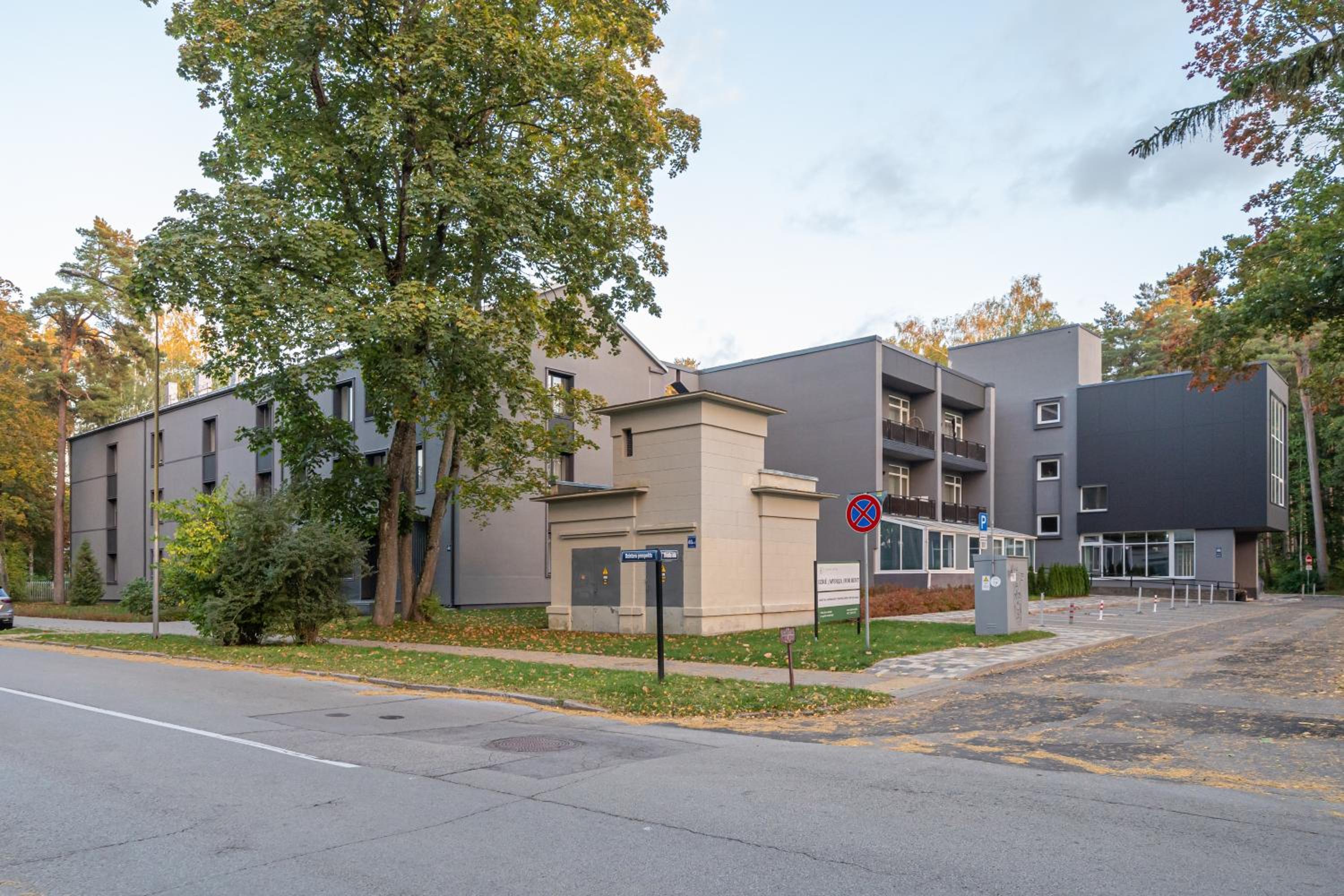 Seaside Escape in Dzintaru Studio Apartments 100m from Beach and Near Forest Park view 2