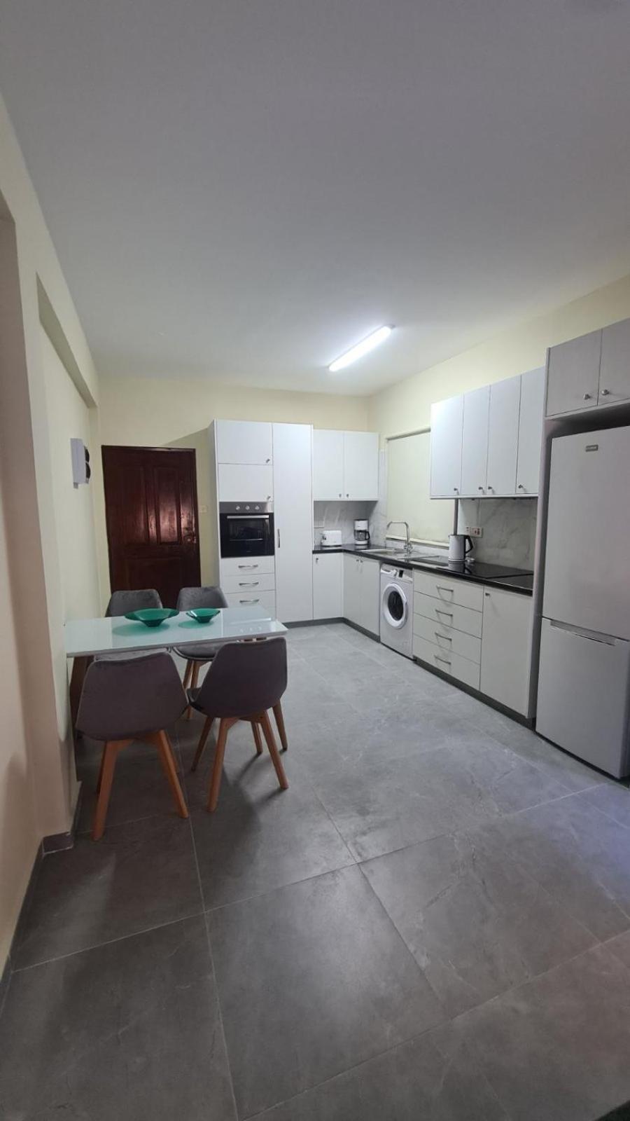 Central Apartments, by IMH Travel & Tours