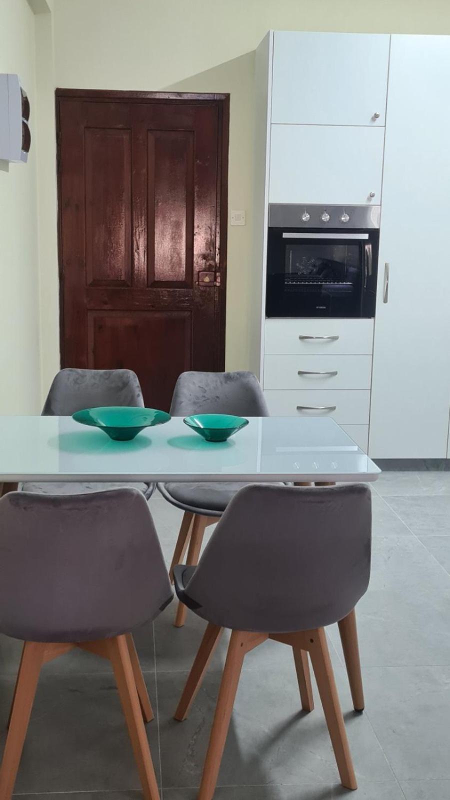Central Apartments, by IMH Travel & Tours
