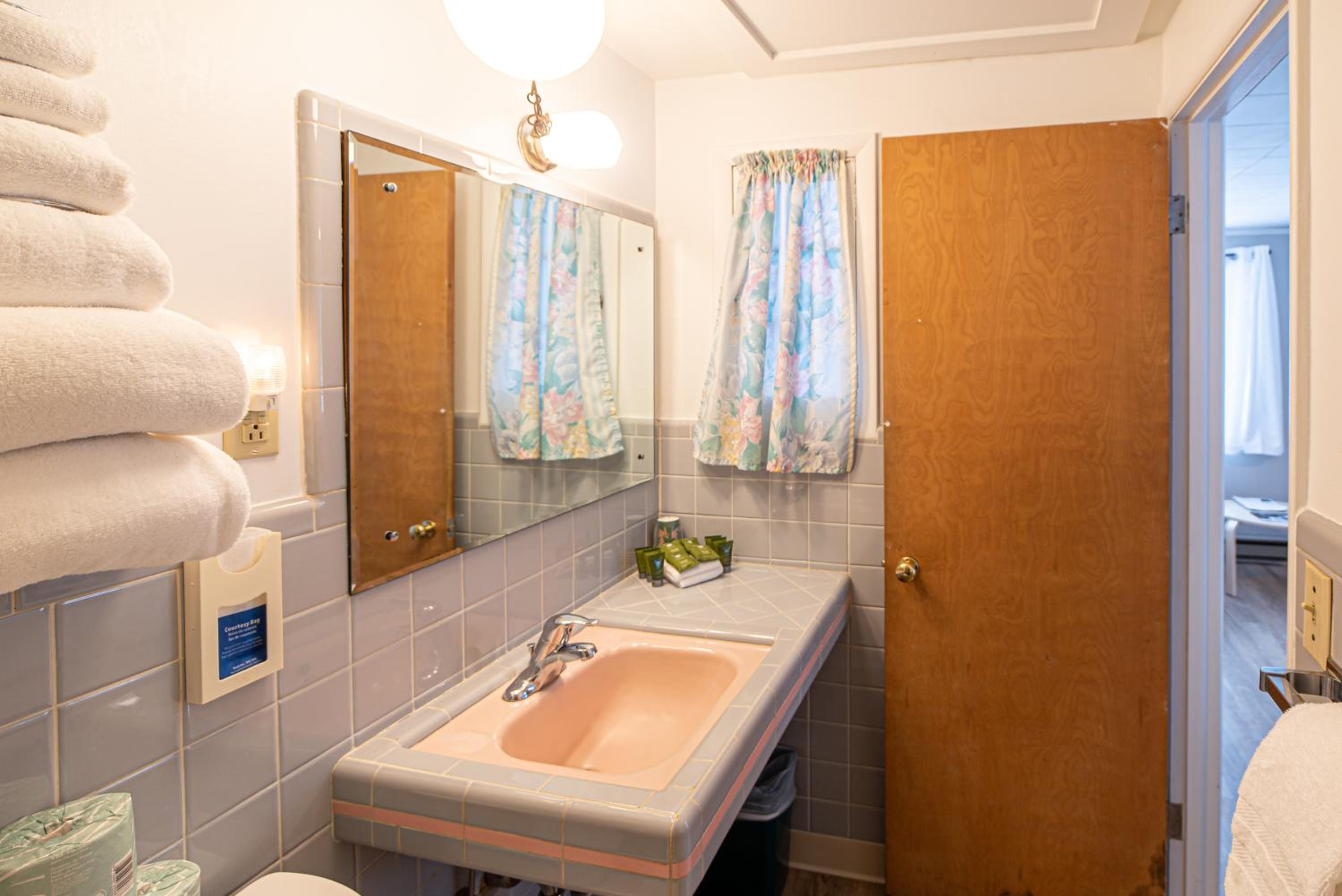 Star Gate Motel