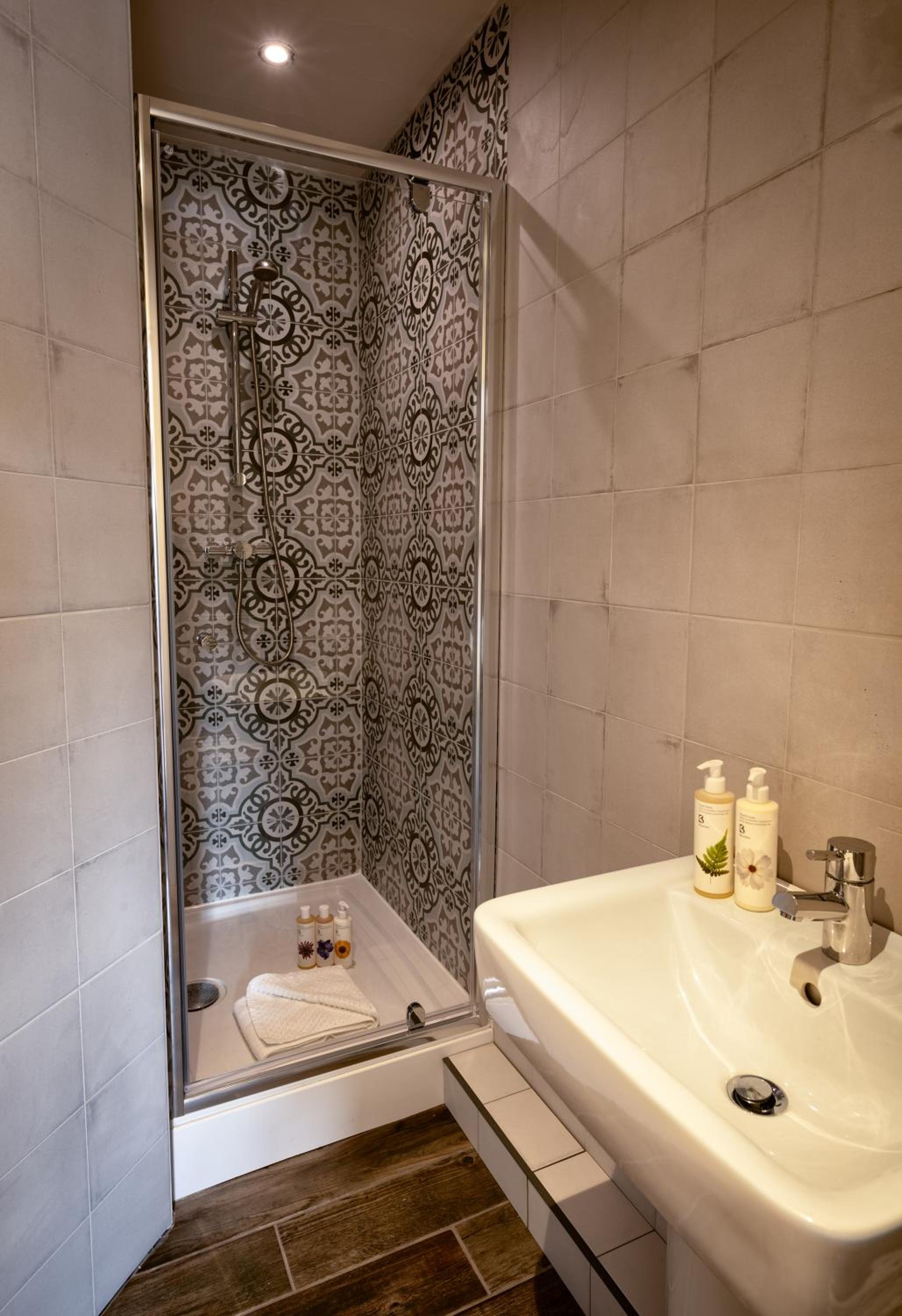 Penrith Vacations - George and Dragon Clifton - Property Image 6