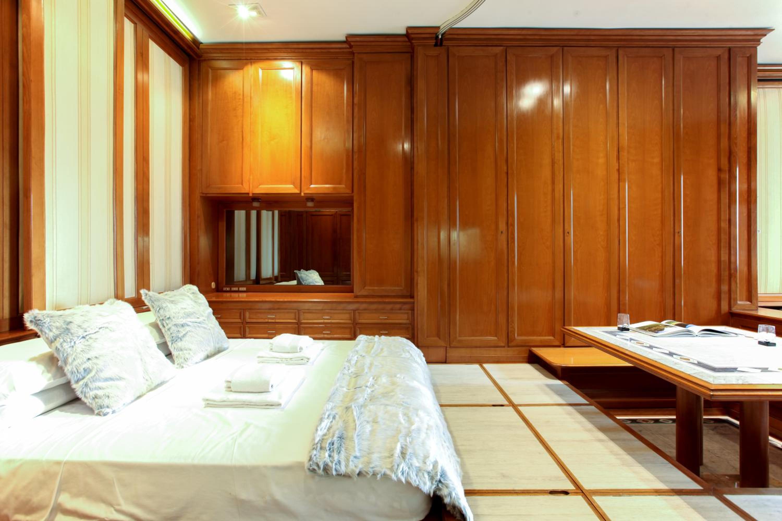 San Babila apartment