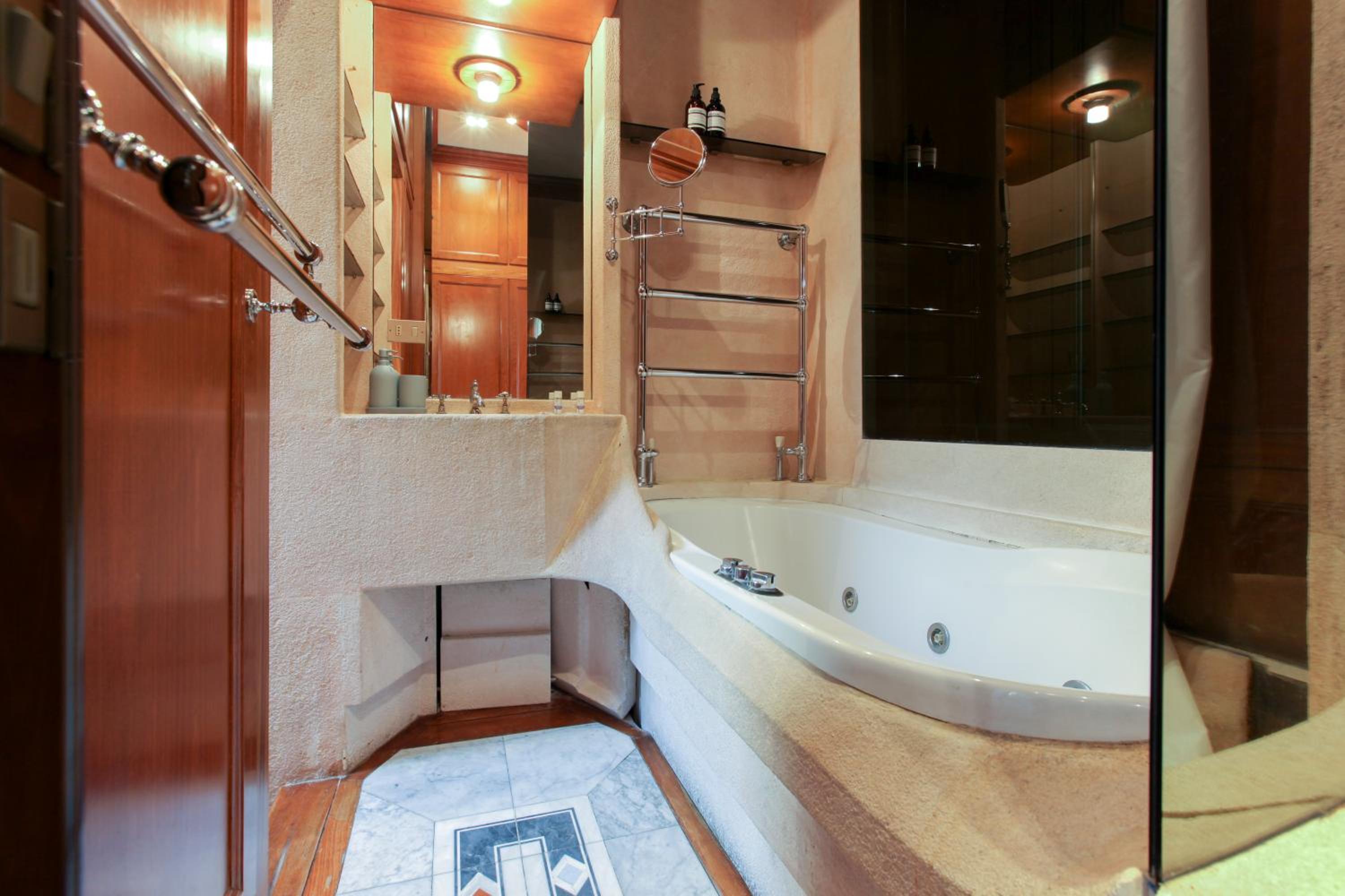 San Babila apartment