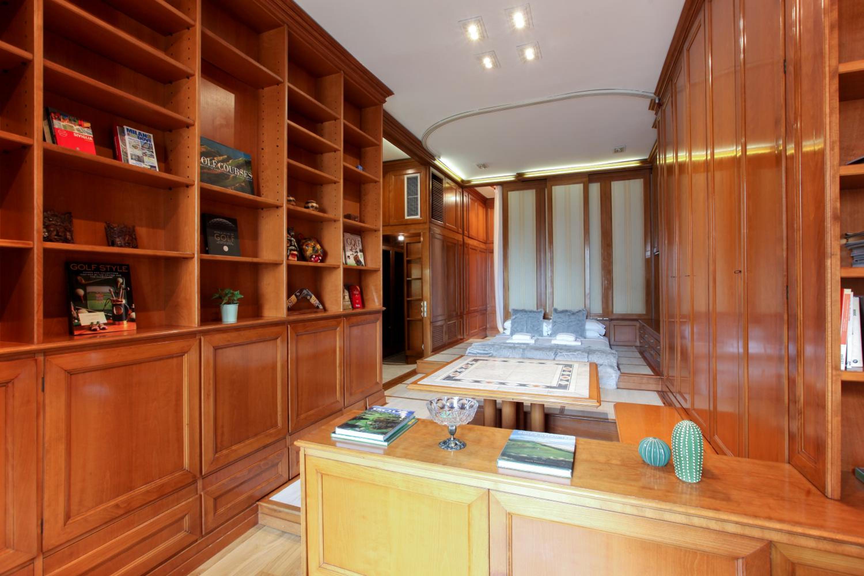 San Babila apartment