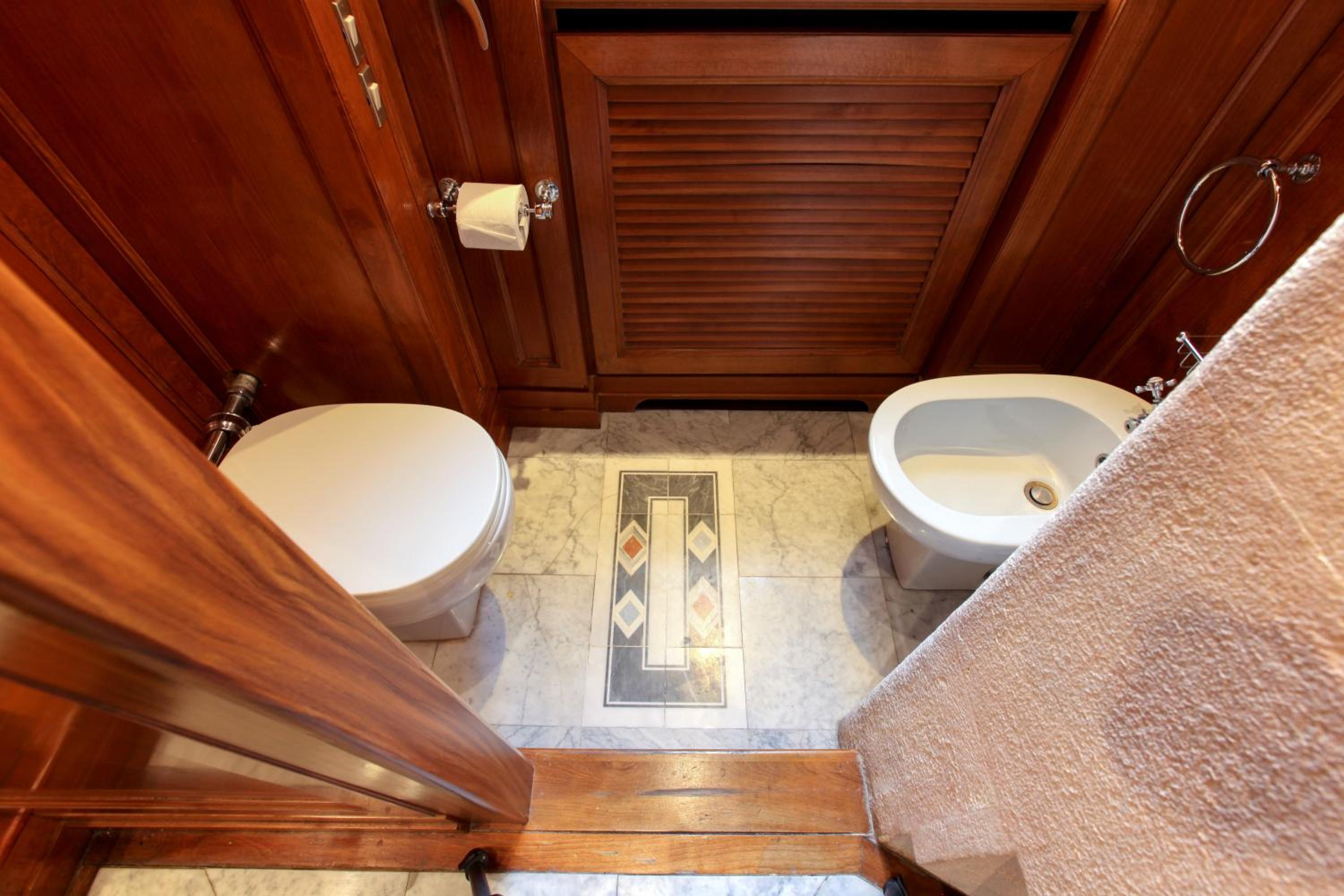 San Babila apartment