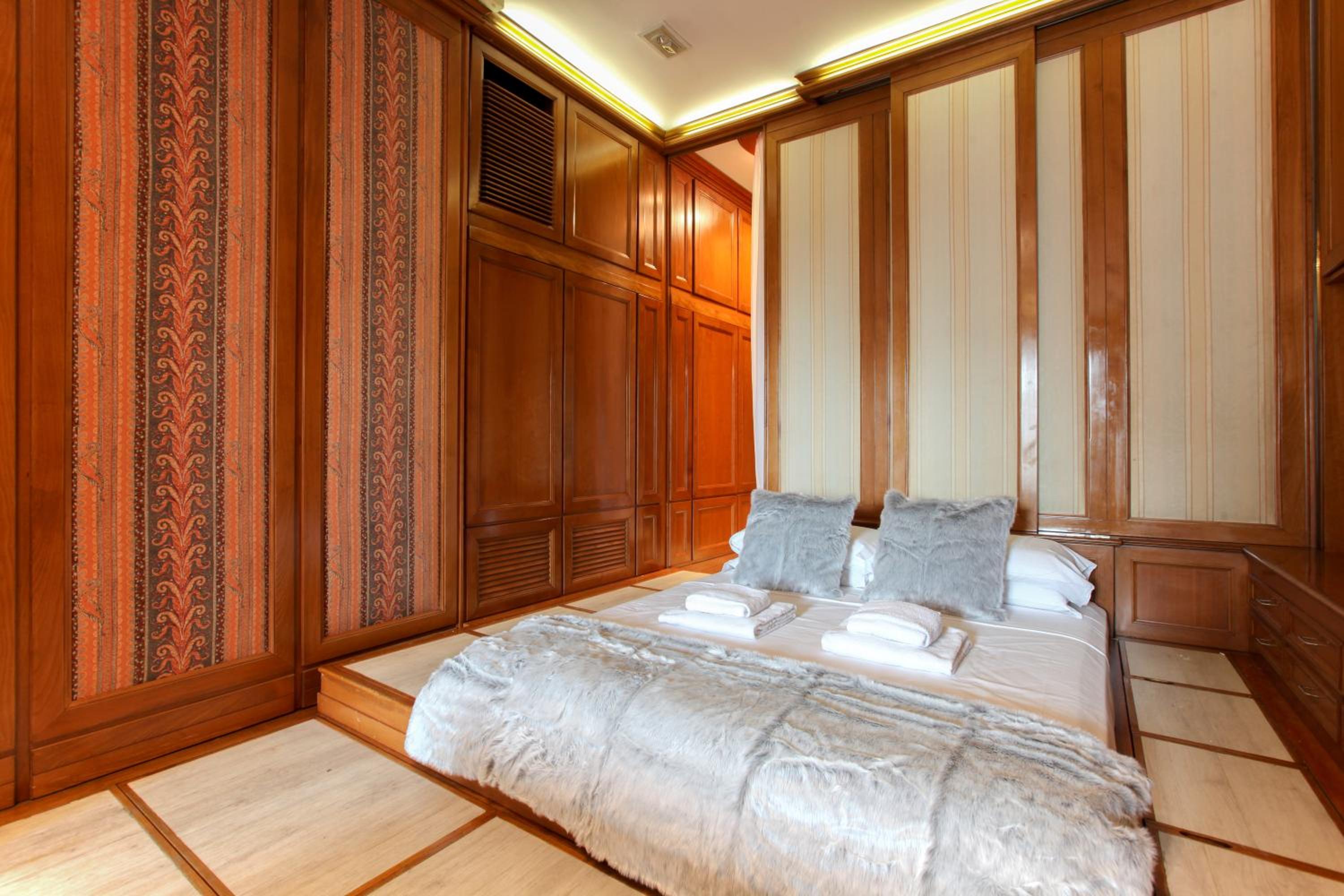 San Babila apartment