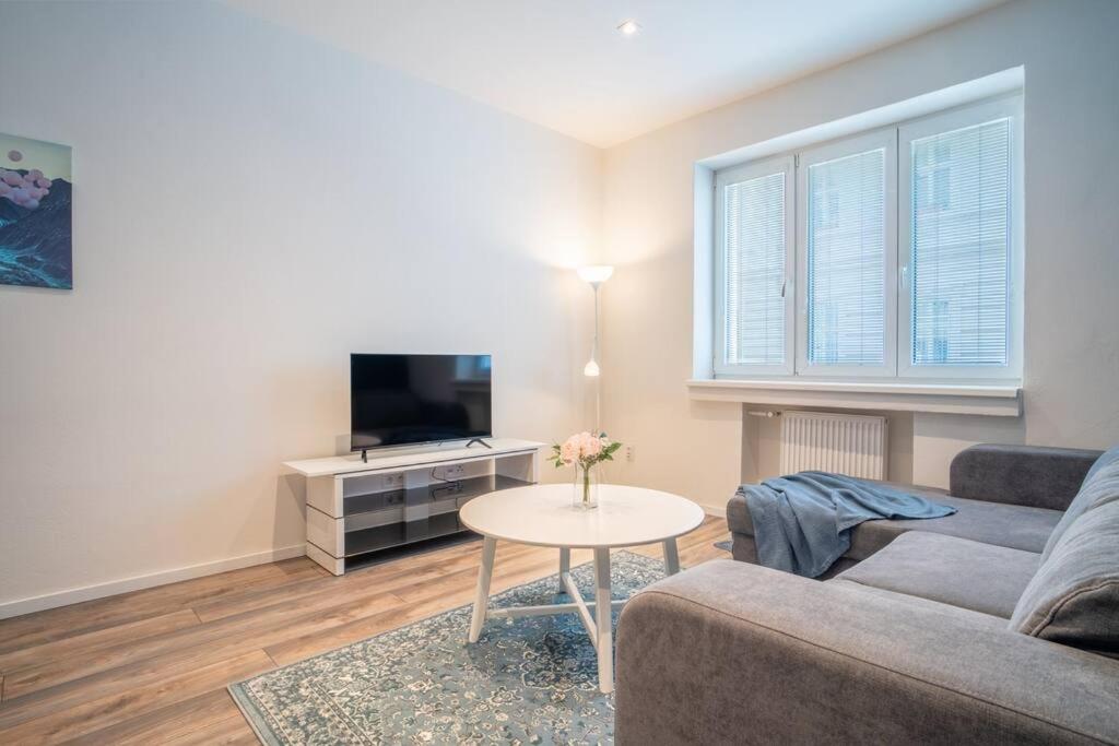 Súkromný staromestský apartmán v úžasnej lokalite/Cozy old-town apartment in a great neighborhood view 4
