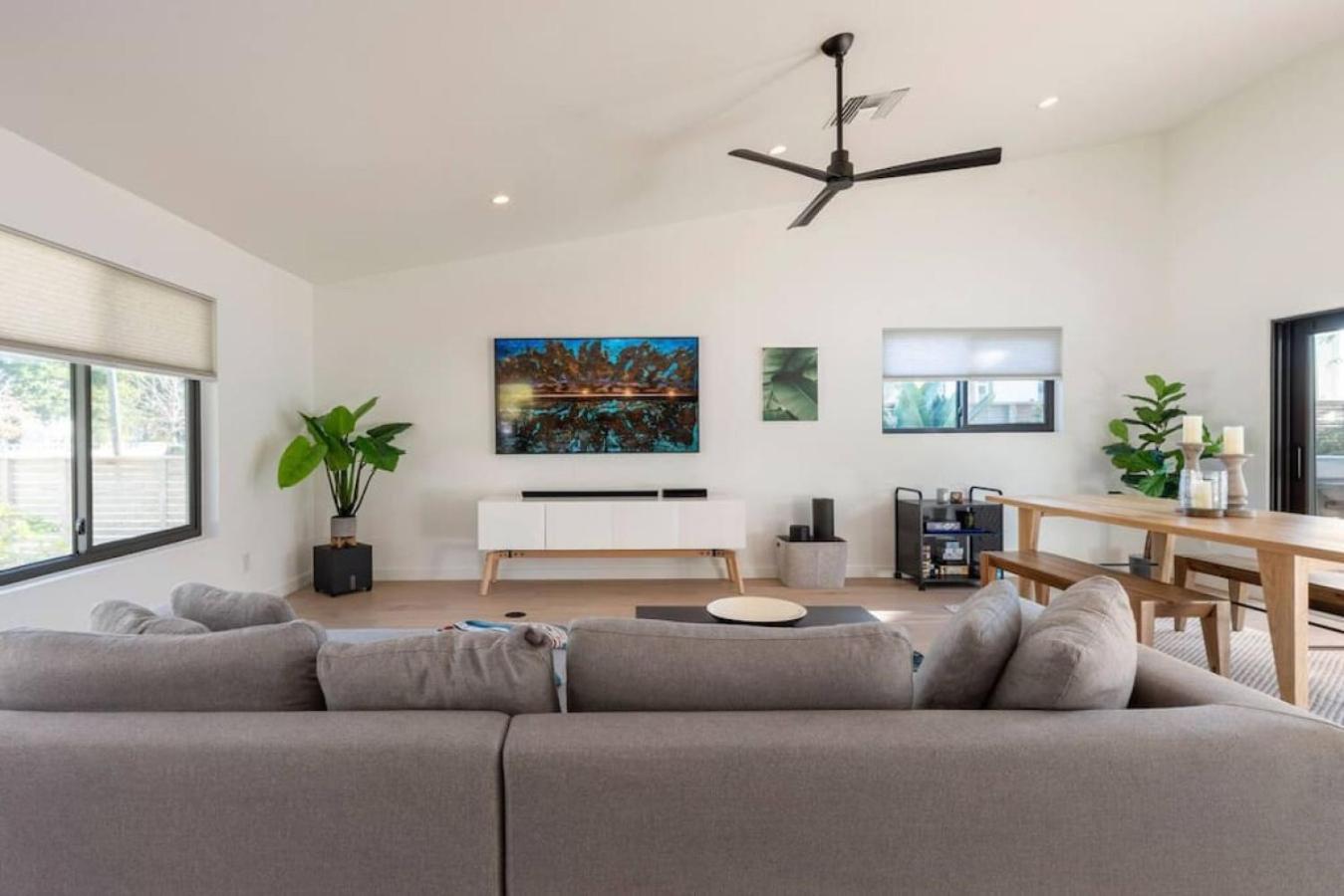 Stunning Modern Home in Hip Enclave near DT