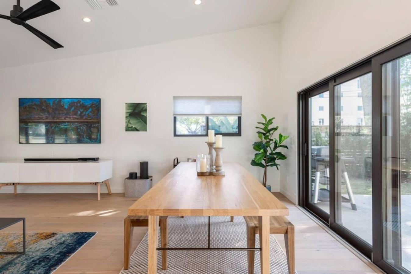 Stunning Modern Home in Hip Enclave near DT