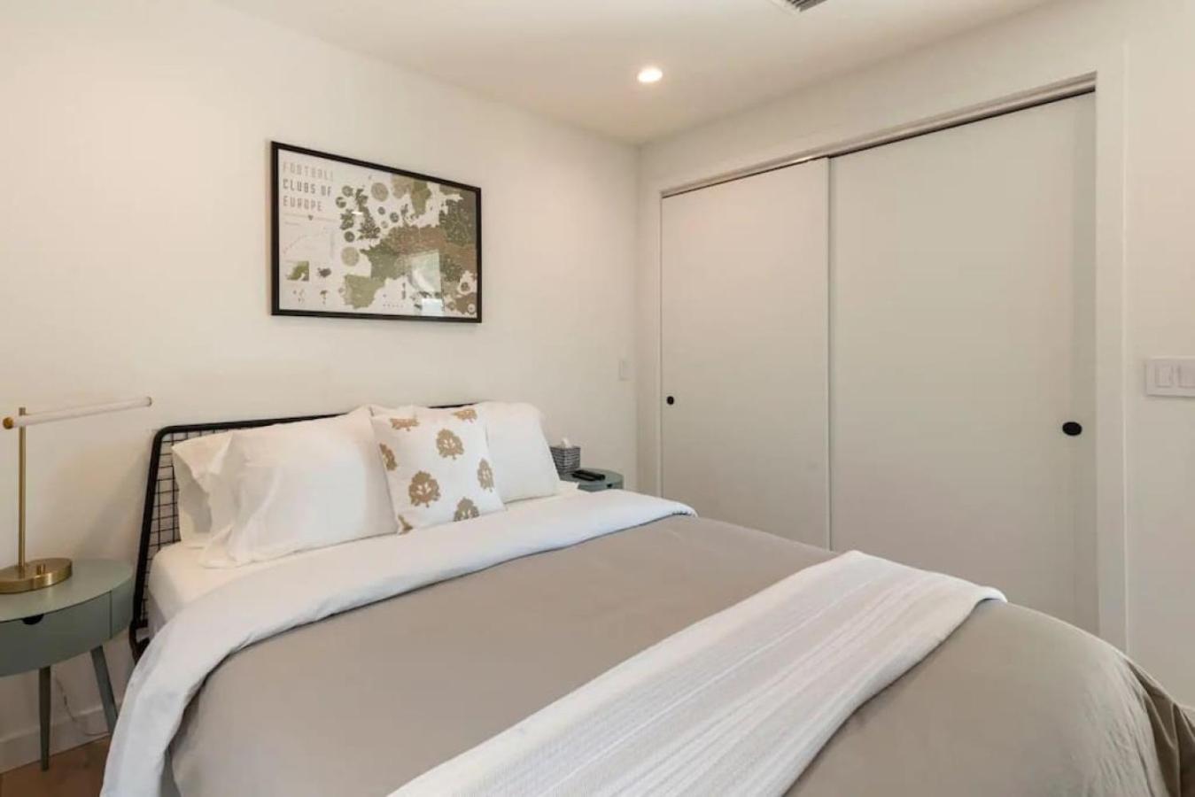 Stunning Modern Home in Hip Enclave near DT
