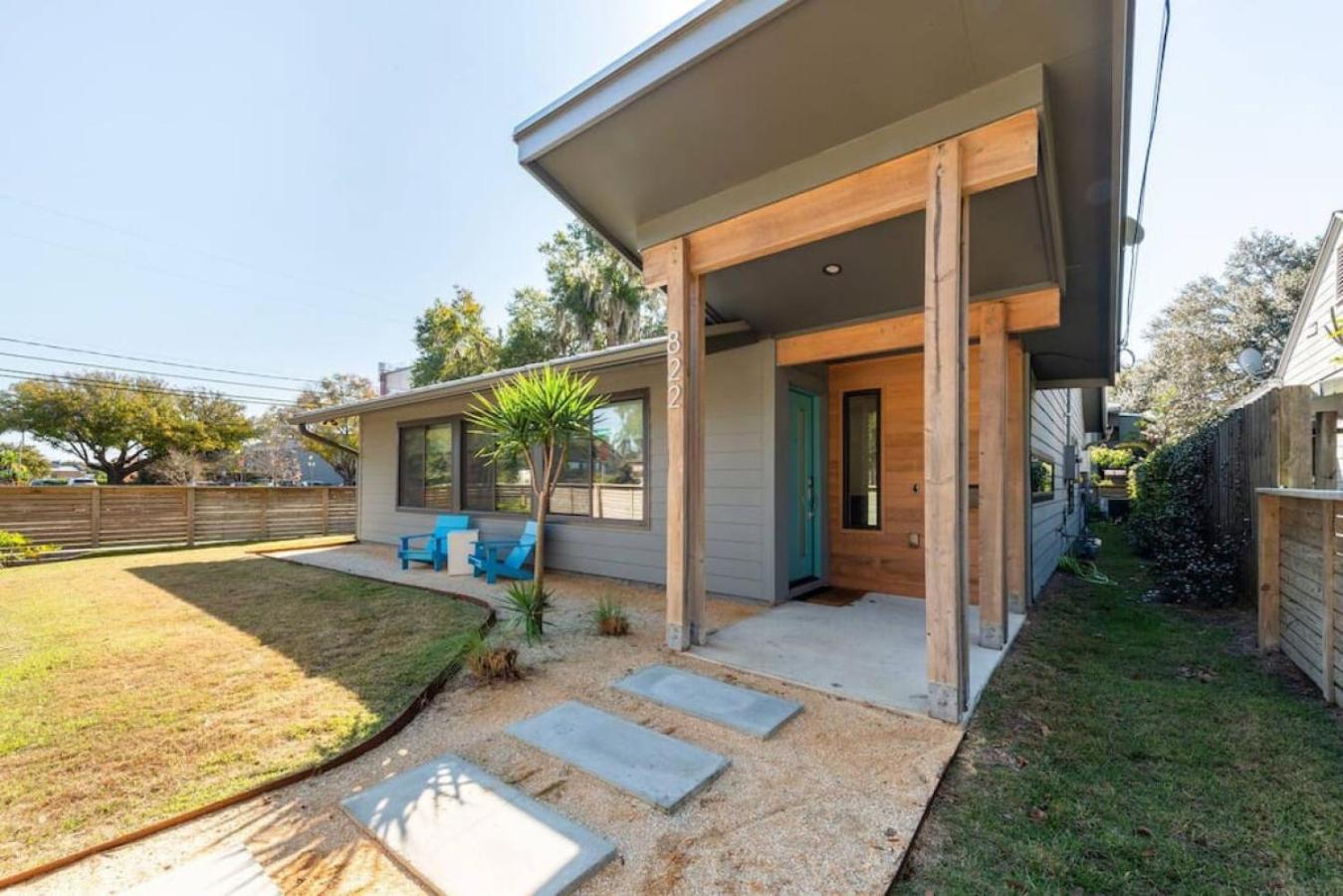 Stunning Modern Home in Hip Enclave near DT