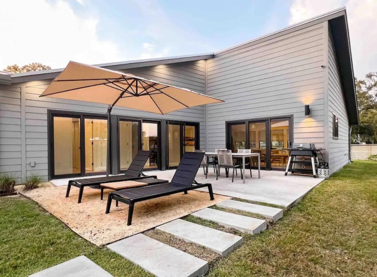 Stunning Modern Home in Hip Enclave near DT