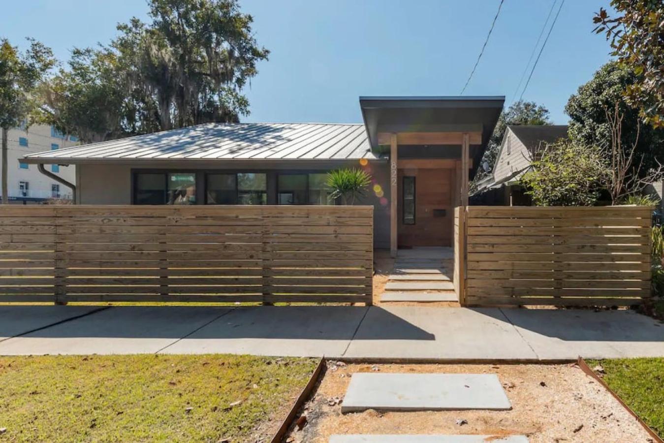 Stunning Modern Home in Hip Enclave near DT