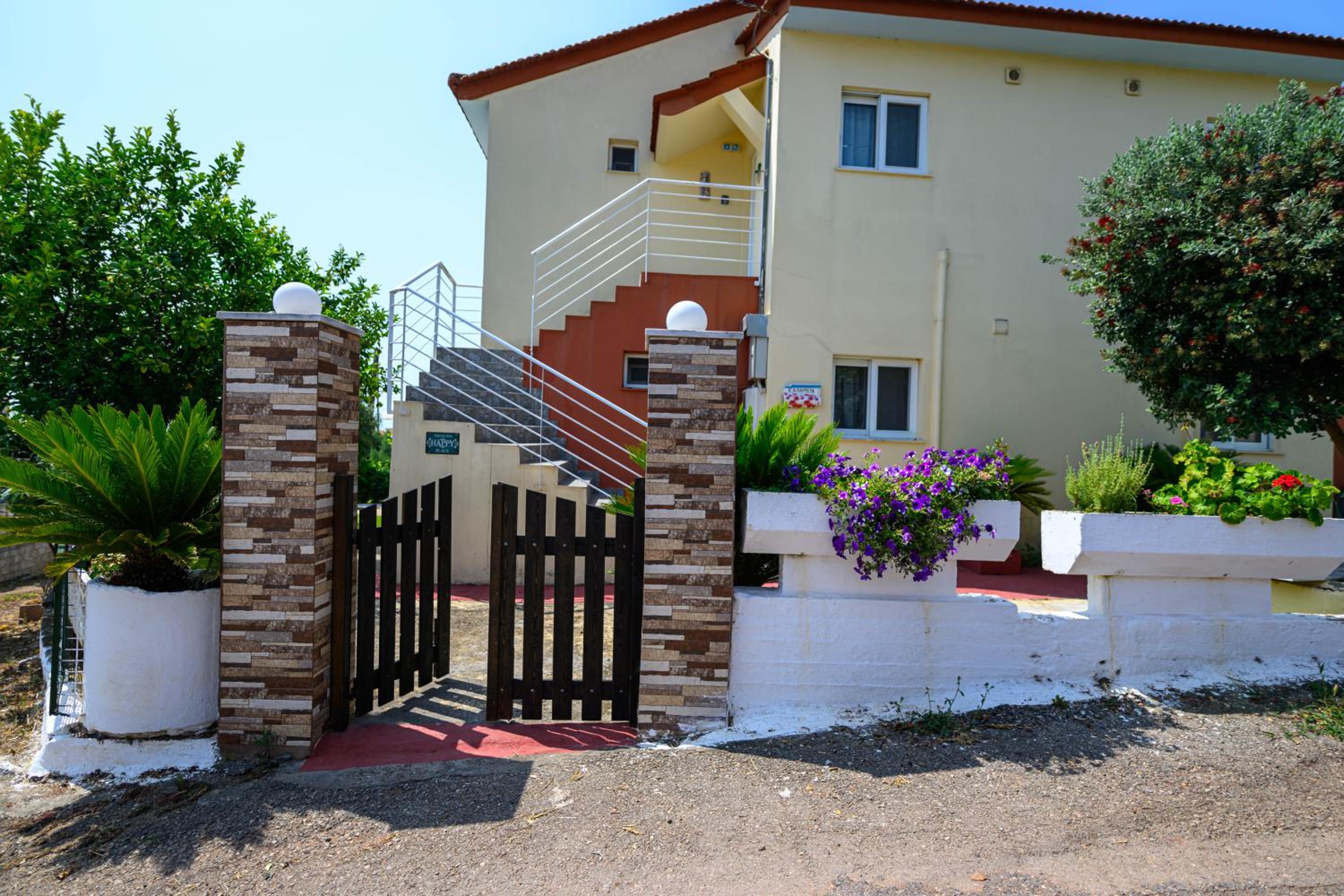 Pavlina’s Apartments