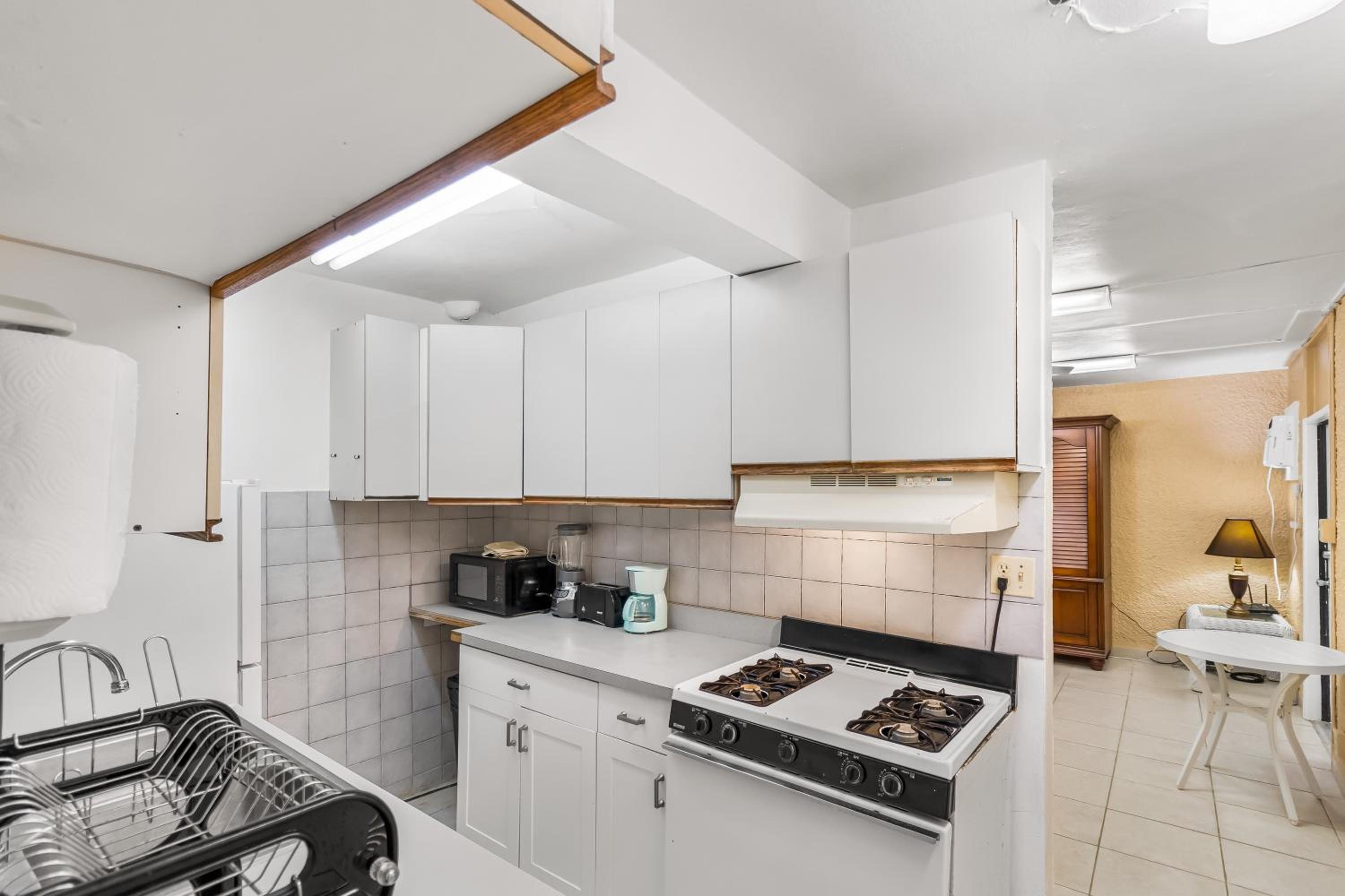 Yours for the asking- Cozy, Caribbean, condo condo