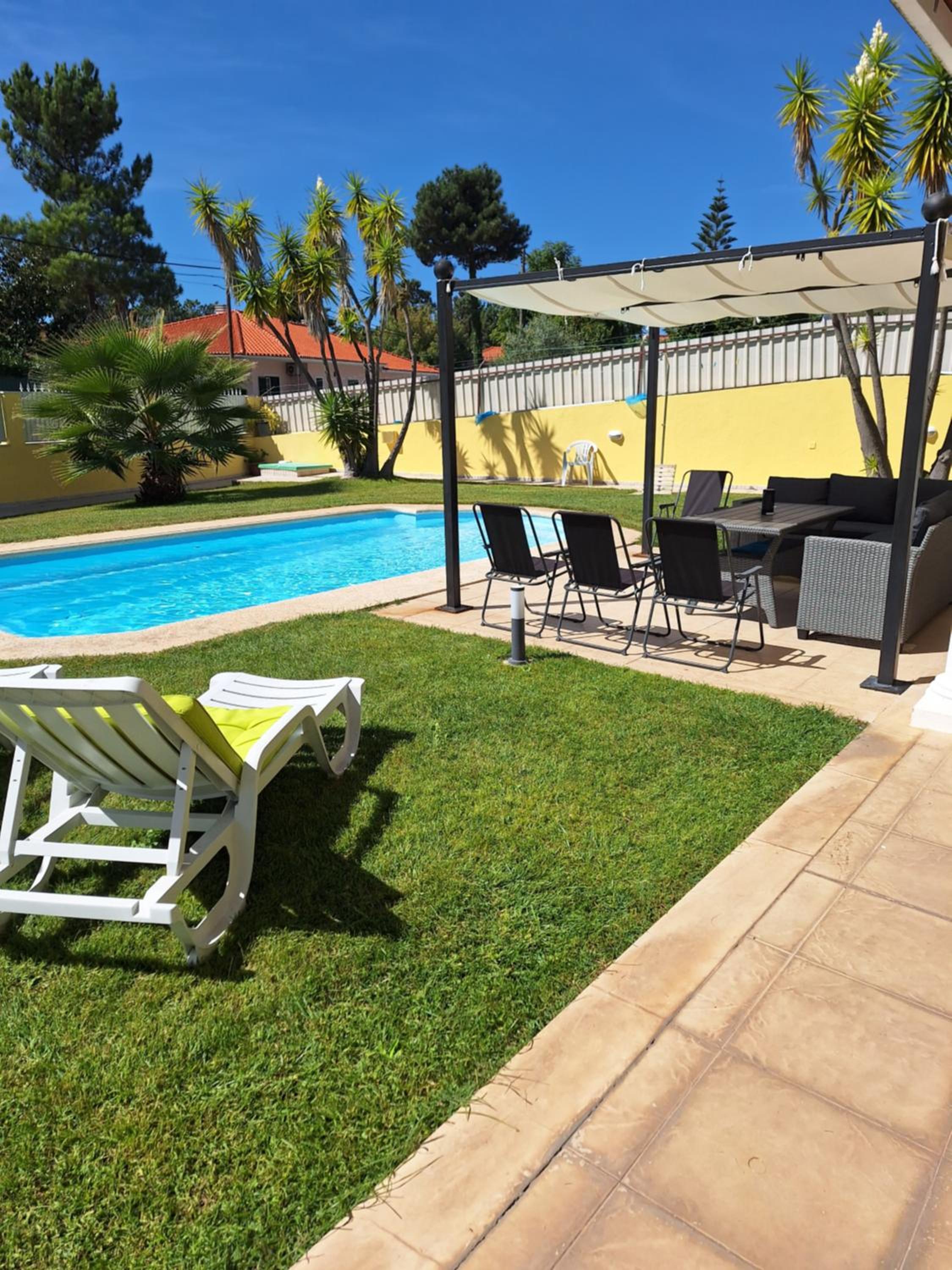 B House Verdizela view 5