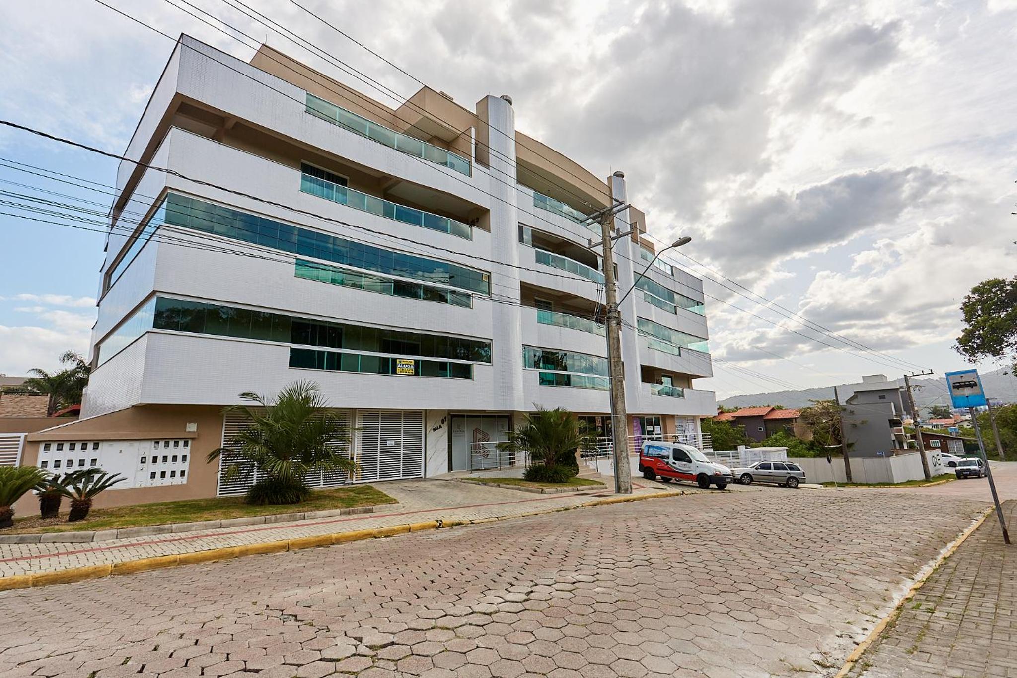 1070 Lindo Apartamento na praia de Bombas 2 dormitórios