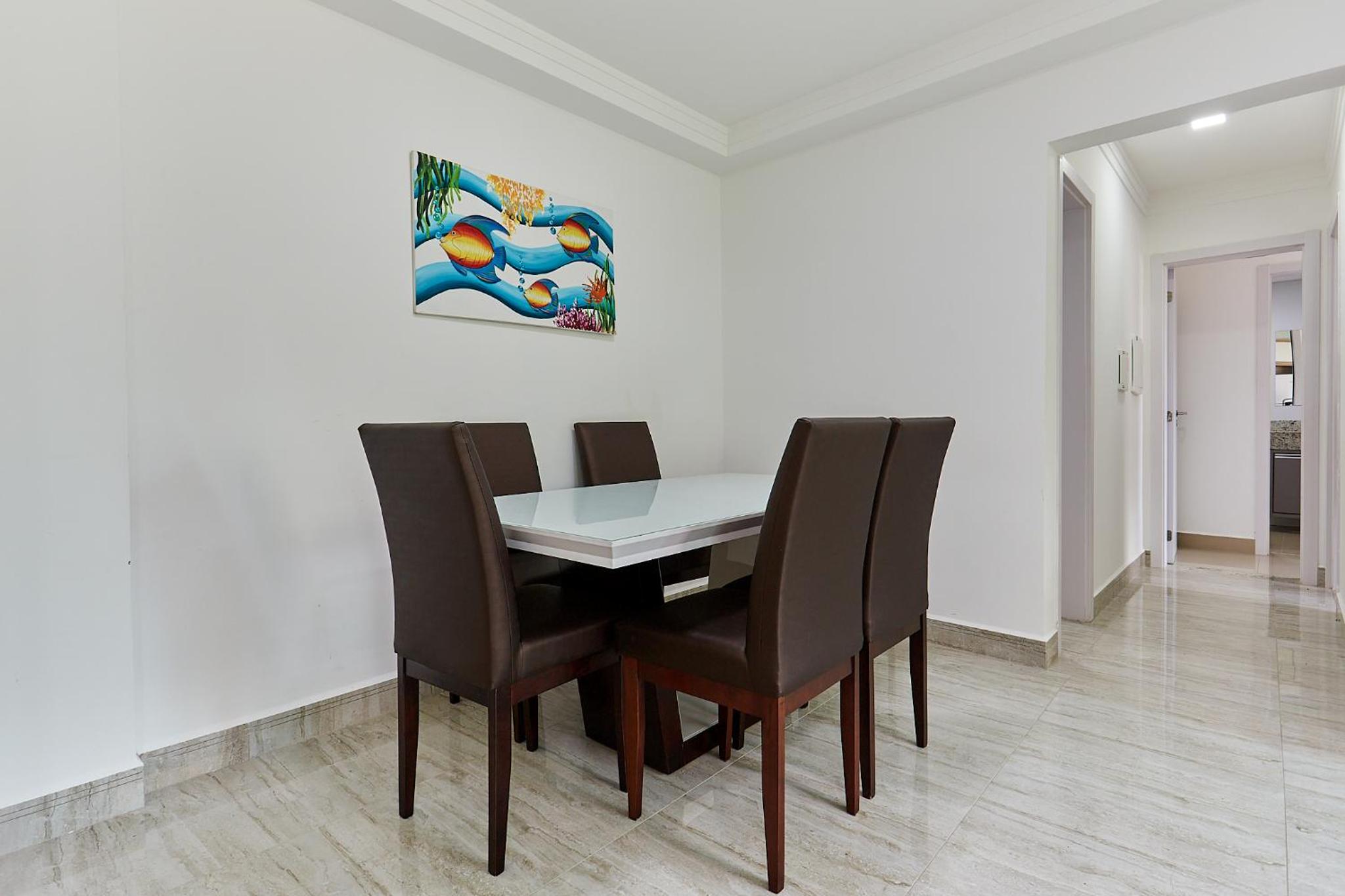 1070 Lindo Apartamento na praia de Bombas 2 dormitórios
