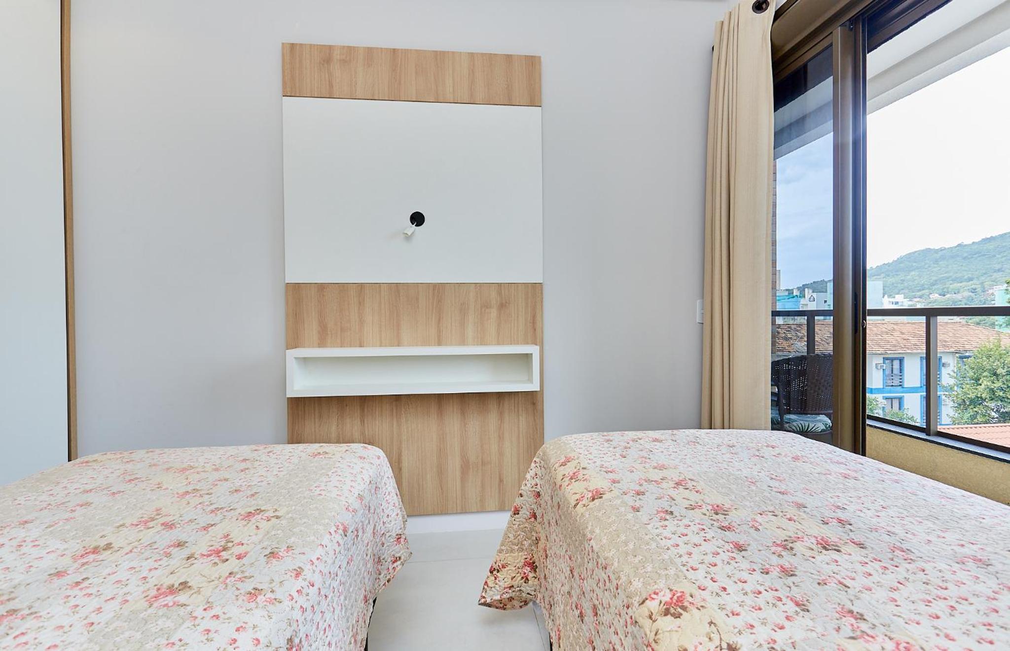1087 Apartamento novo bem localizado com 2 Dormitórios e 2 vagas de garagem