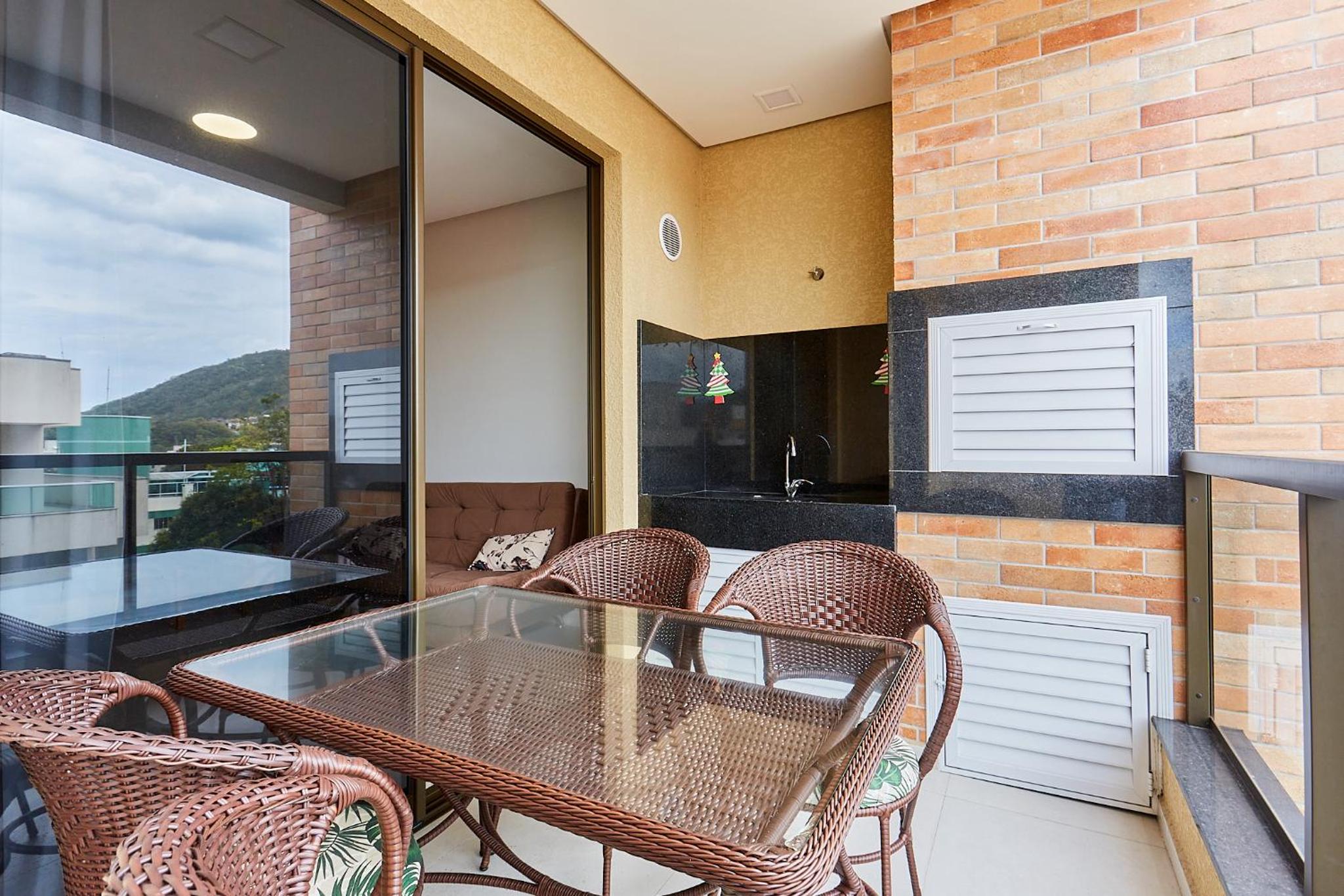 1087 Apartamento novo bem localizado com 2 Dormitórios e 2 vagas de garagem