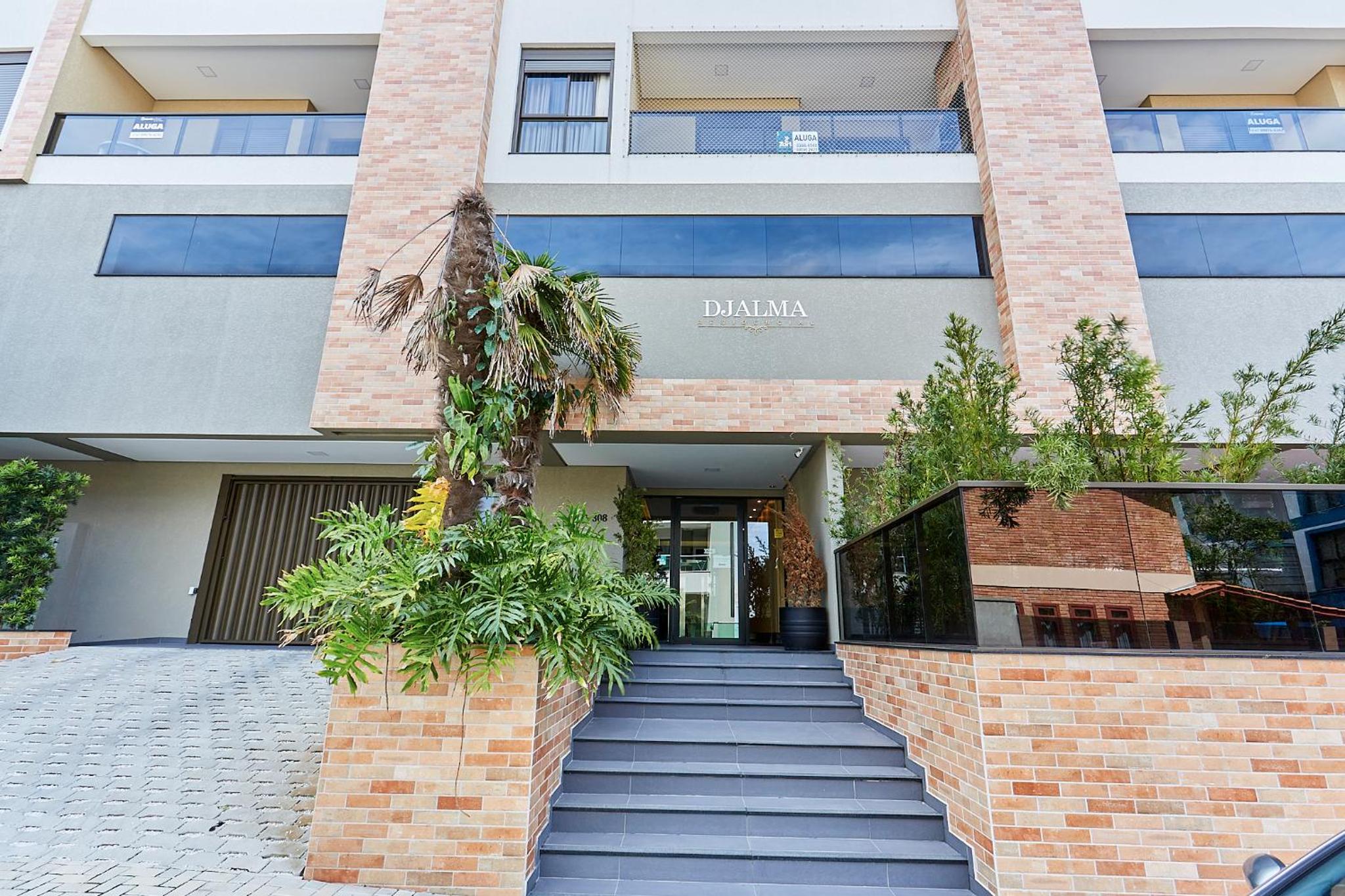1087 Apartamento novo bem localizado com 2 Dormitórios e 2 vagas de garagem