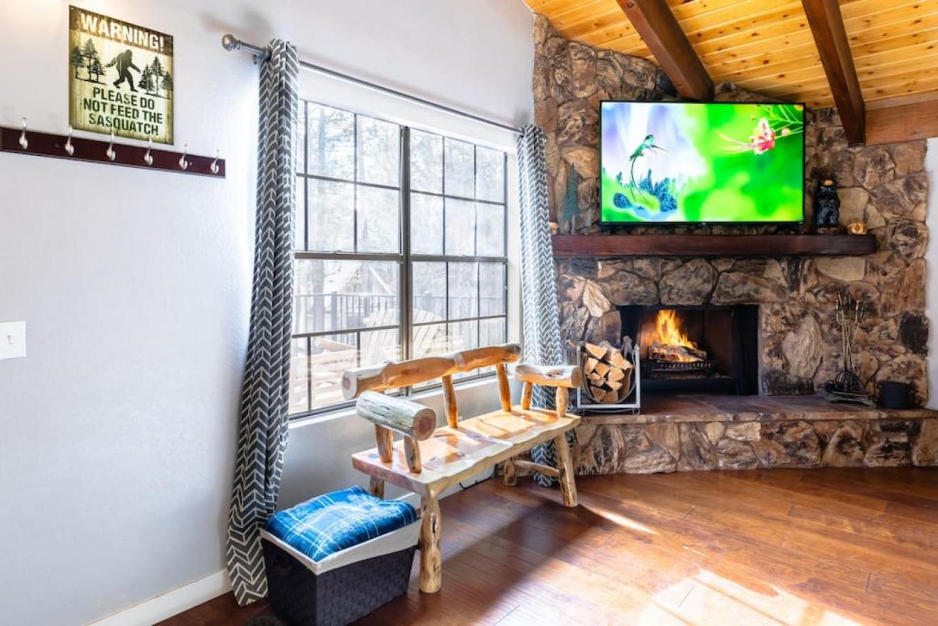 Winter Getaway Spa Fire-table Close to slopes