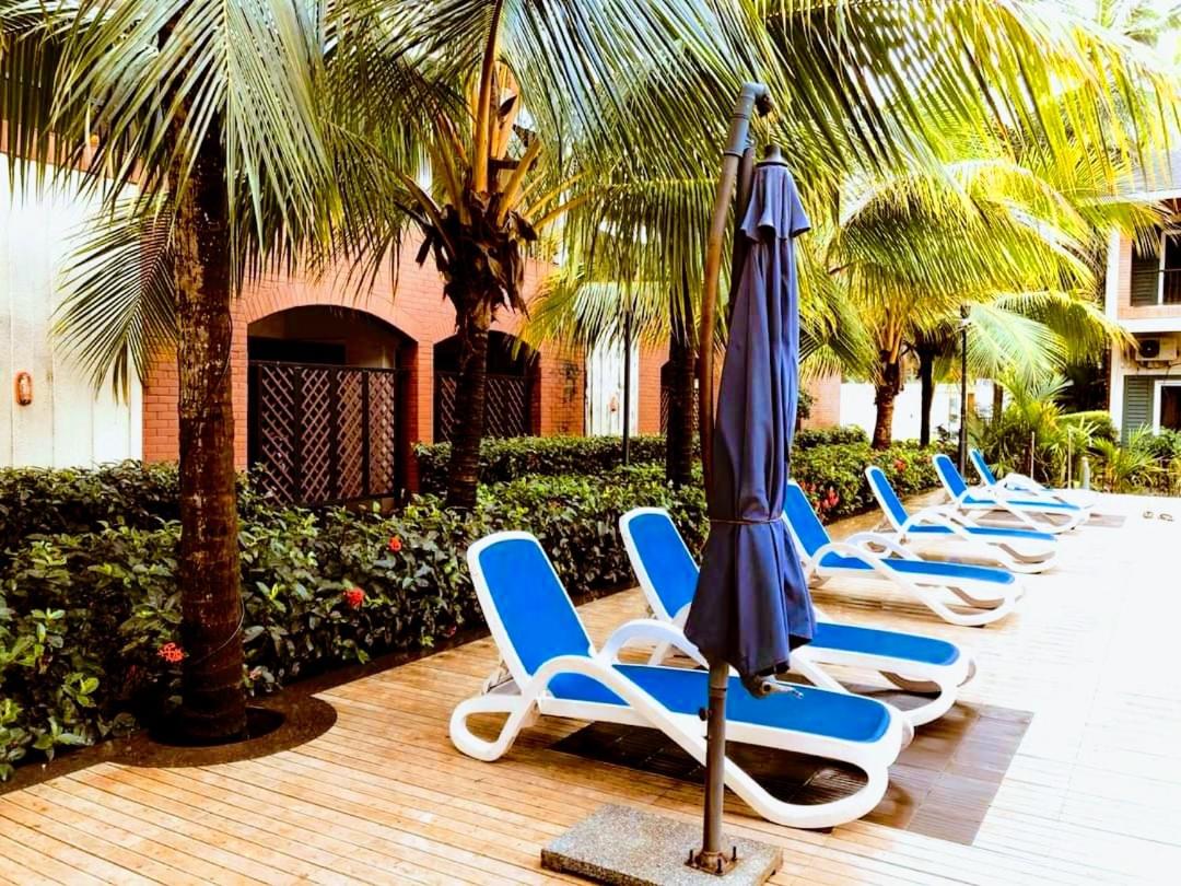 Beautiful 1 BHK With Pool Wi-Fi Cooking Gas Gym Caretakers view 3