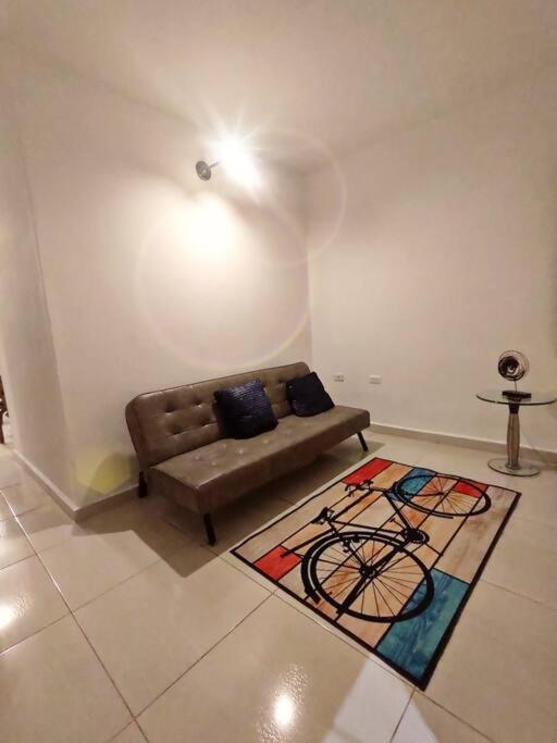 Apartamento cerca a Todo