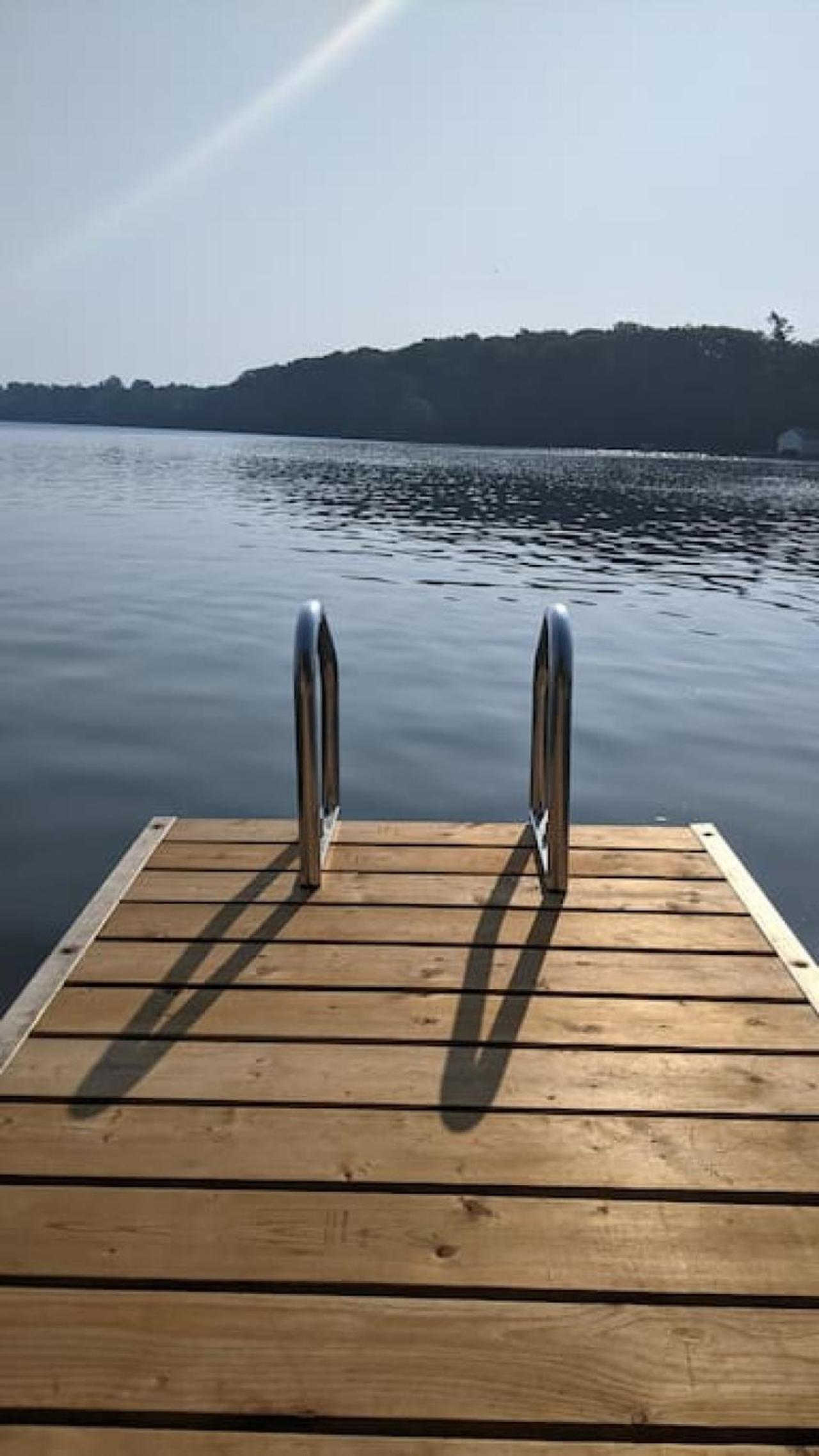 Stunning lakefront 4 season cottage in PEC