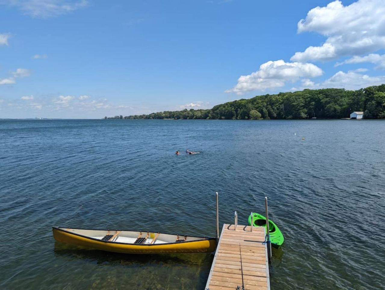 Stunning lakefront 4 season cottage in PEC