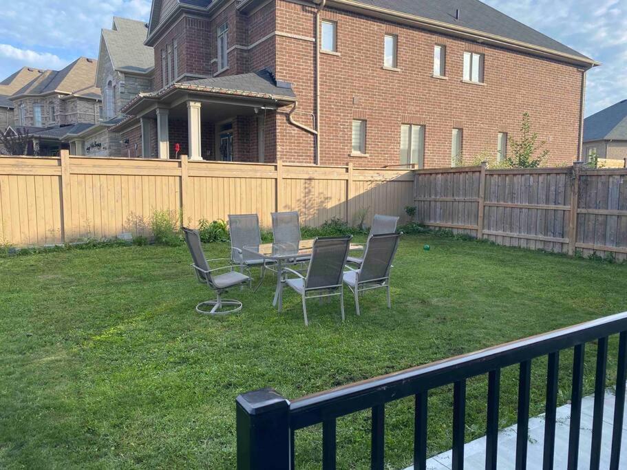 Adorable Ajax House for Rent