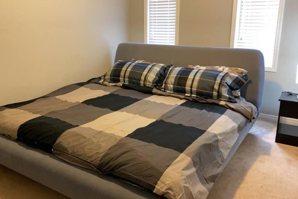 Adorable Ajax House for Rent
